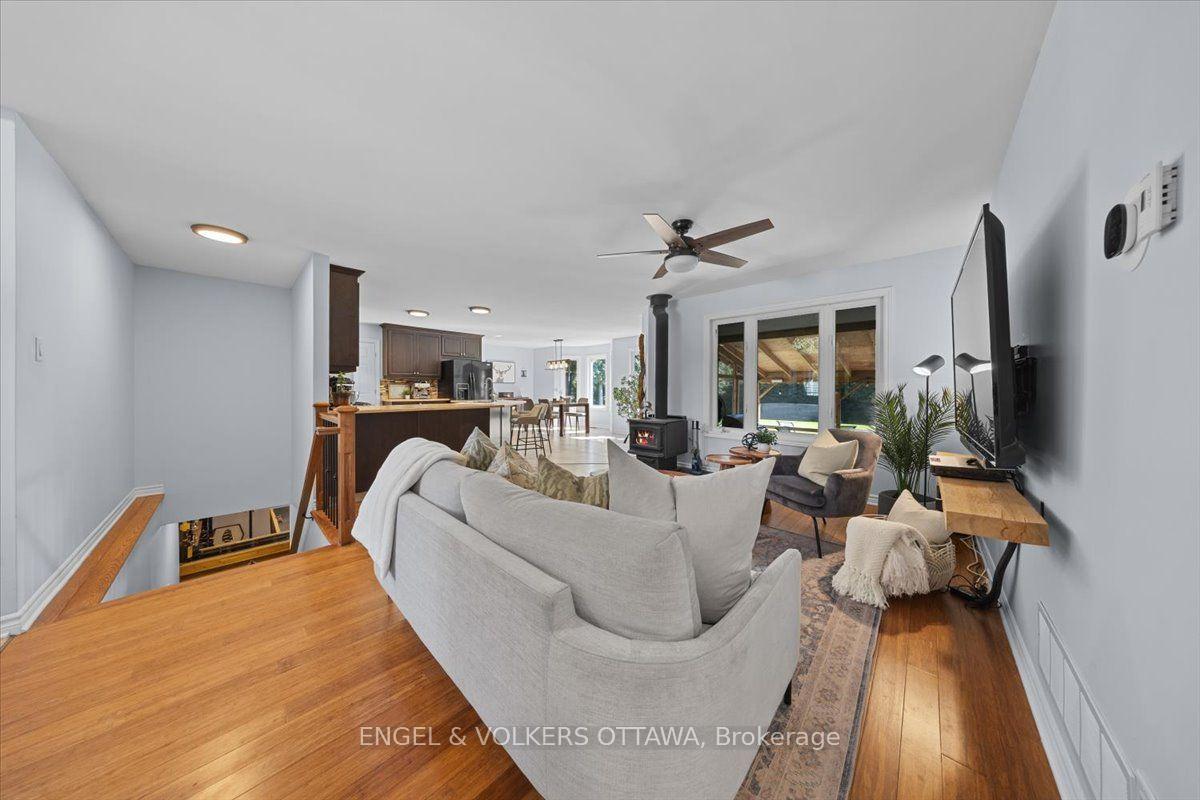 Photo 7 of 2565 Marshwood Road, Ottawa, Huntley Ward (North West) — HOMEH