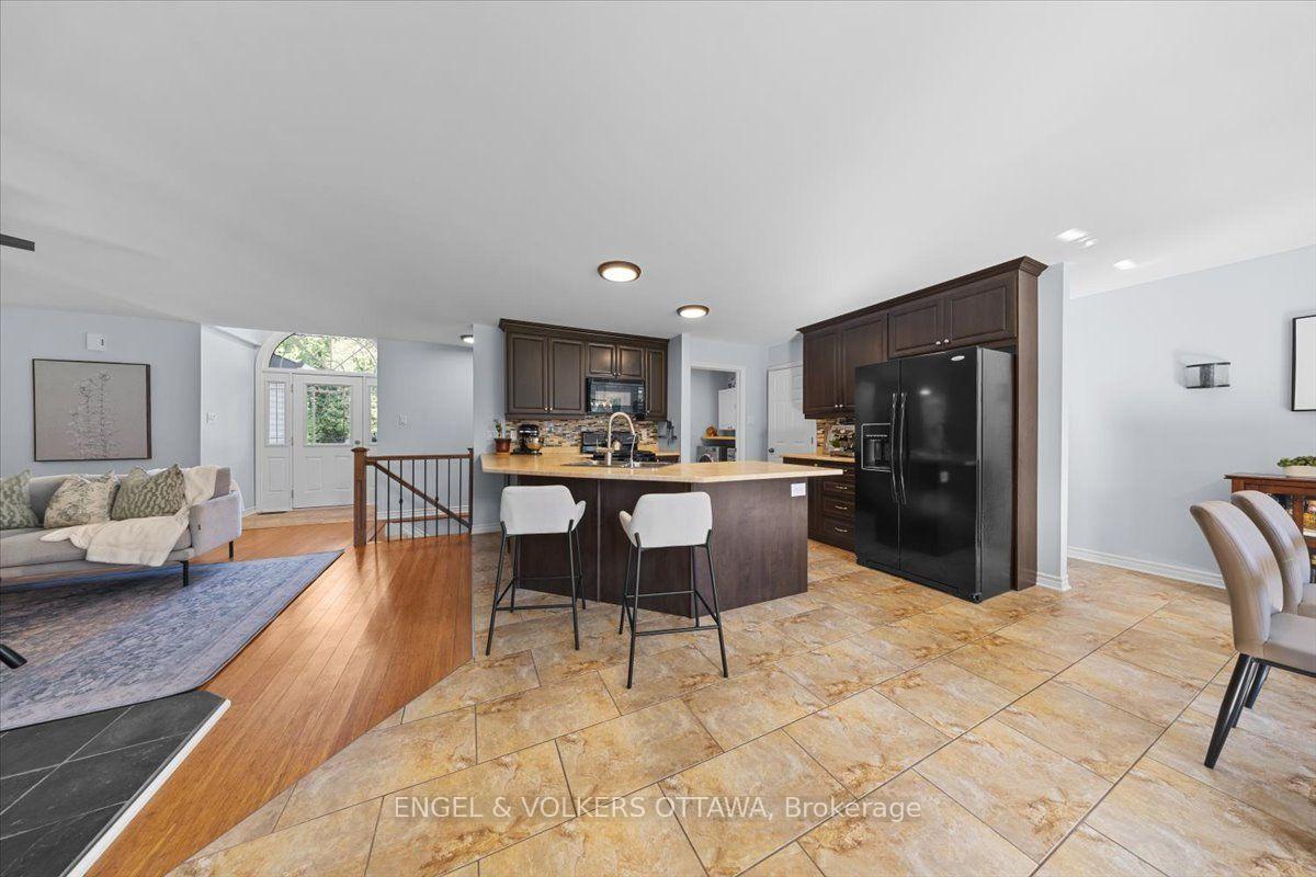 Photo 9 of 2565 Marshwood Road, Ottawa, Huntley Ward (North West) — HOMEH