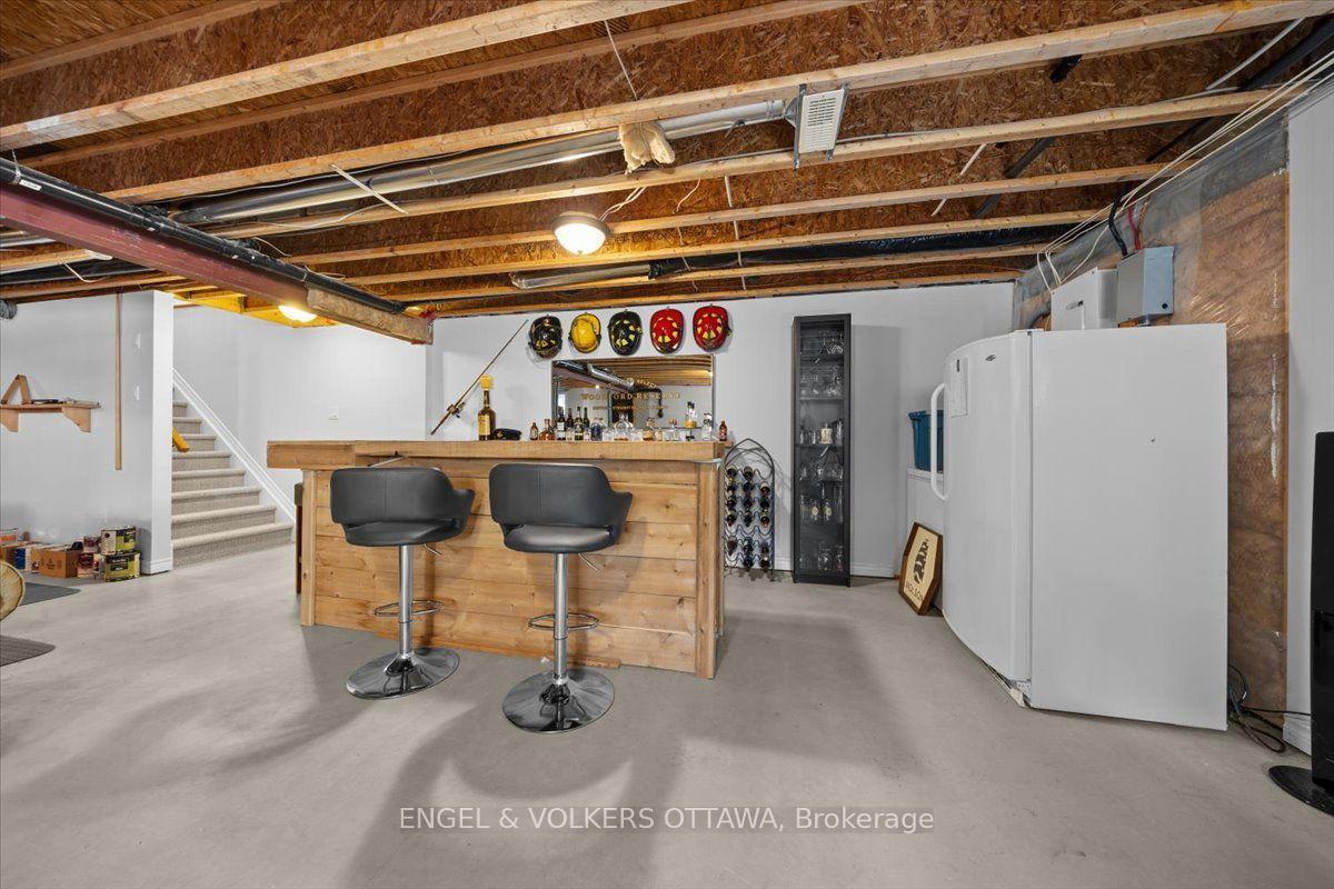 Photo 31 of 2565 Marshwood Road, Ottawa, Huntley Ward (North West) — HOMEH