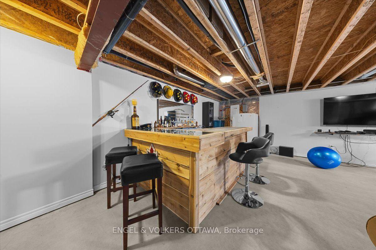 Photo 32 of 2565 Marshwood Road, Ottawa, Huntley Ward (North West) — HOMEH