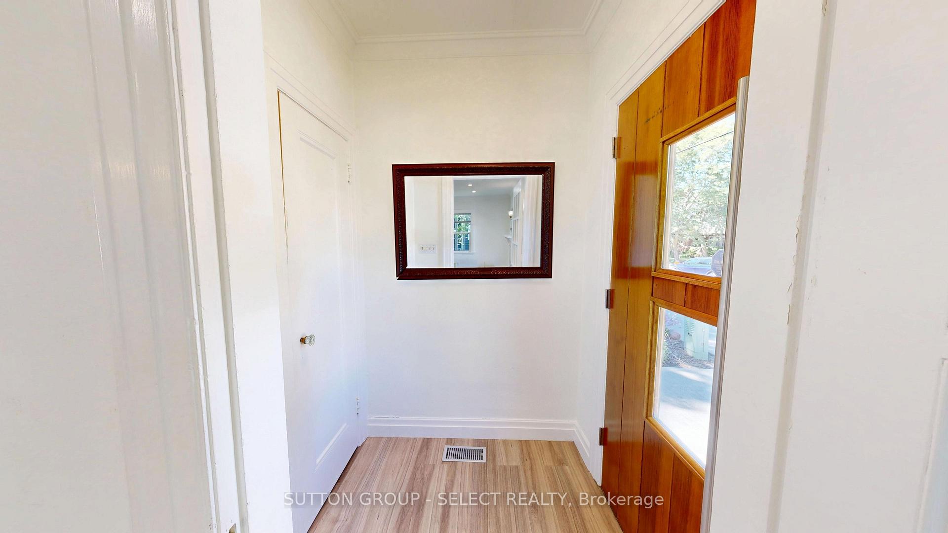 Photo 4 of 228 Riverside Drive, London, North N — HOMEH