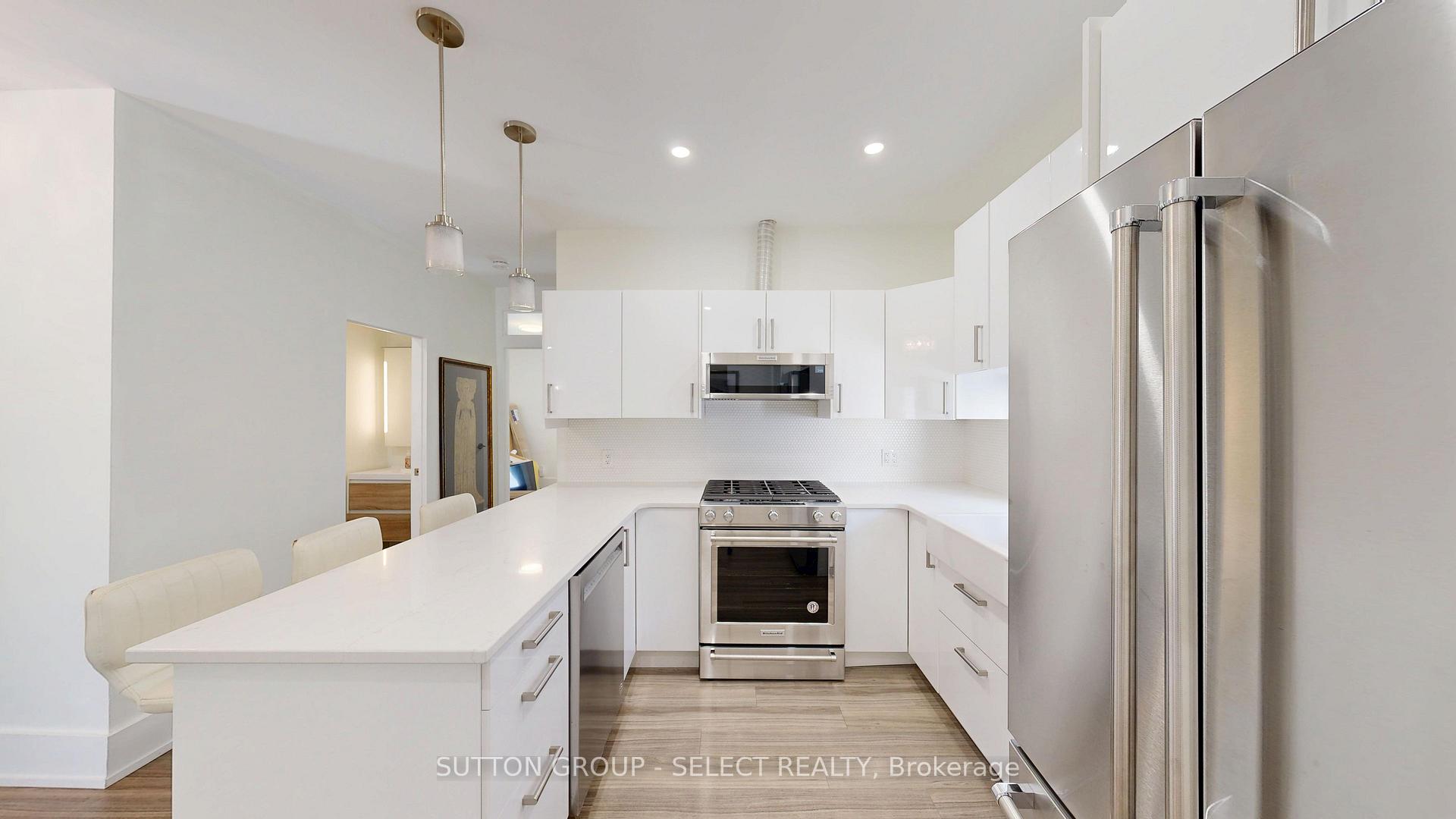 Photo 11 of 228 Riverside Drive, London, North N — HOMEH