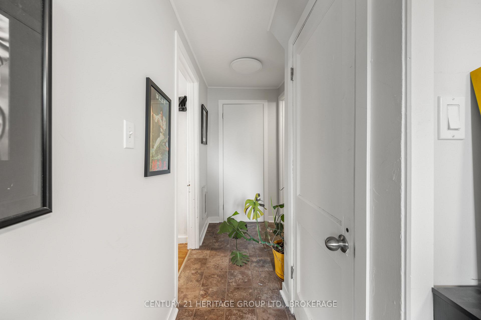 Photo 7 of 432 Barrie Street, Kingston, East of Sir John A. Blvd — HOMEH