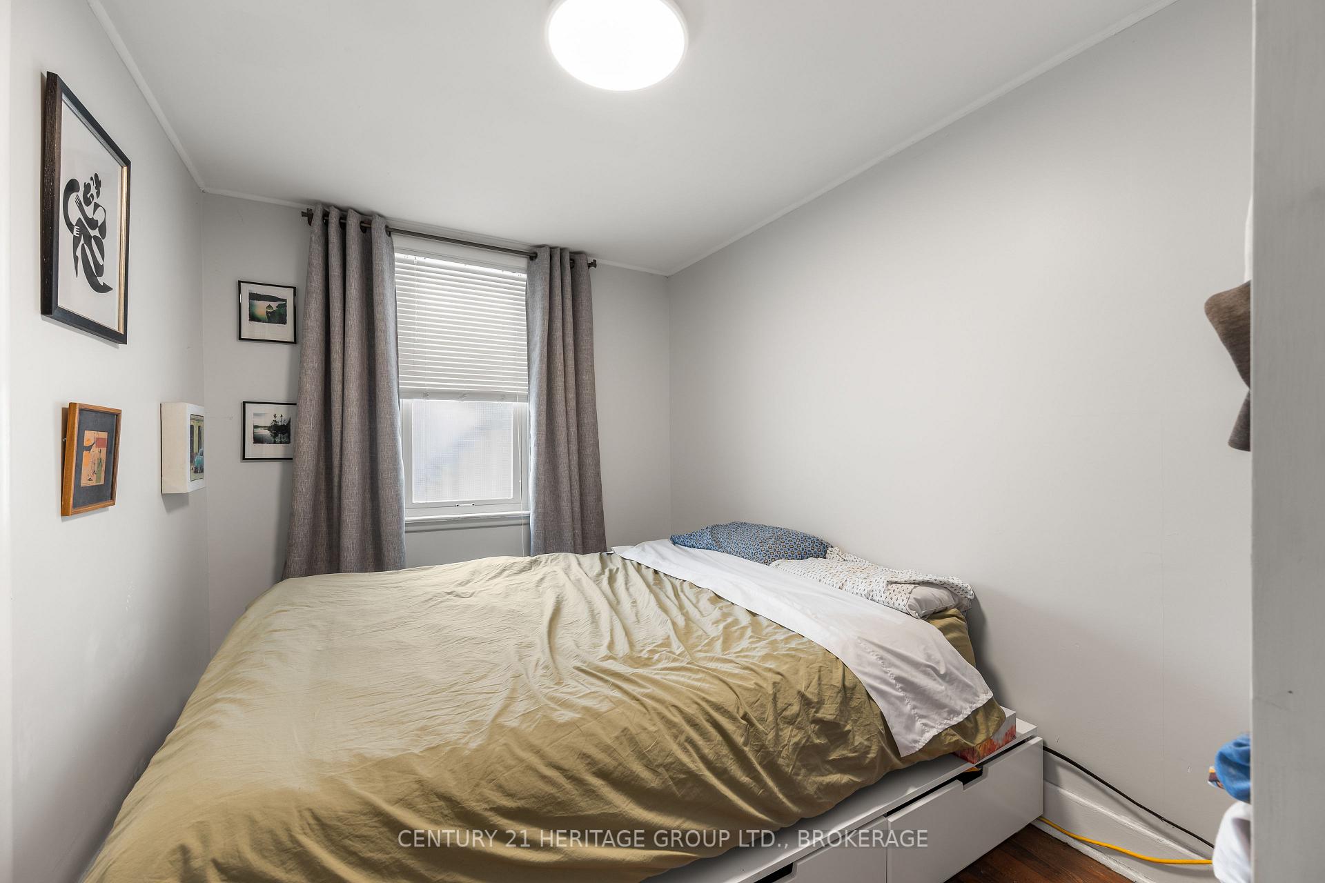 Photo 8 of 432 Barrie Street, Kingston, East of Sir John A. Blvd — HOMEH