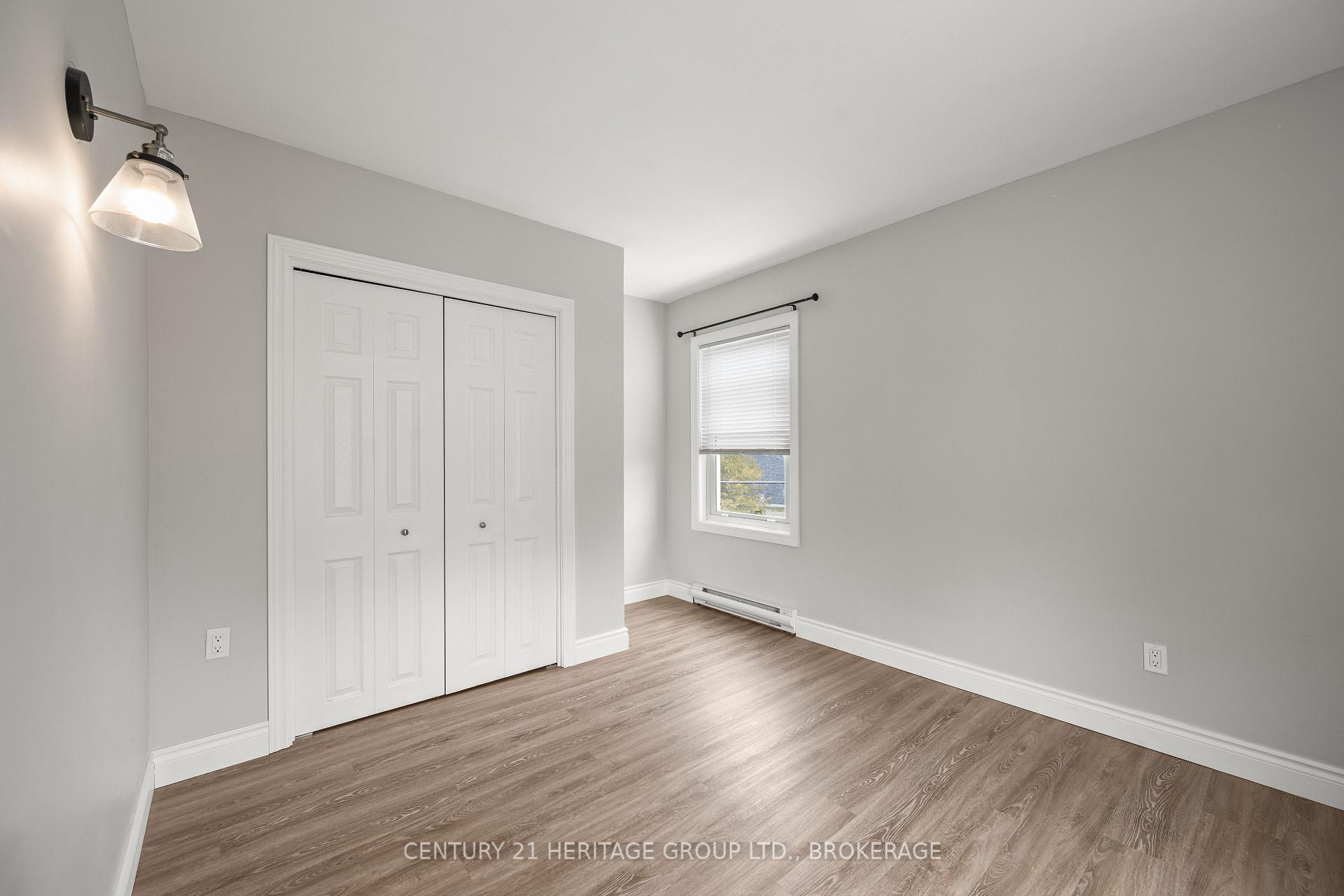 Photo 13 of 432 Barrie Street, Kingston, East of Sir John A. Blvd — HOMEH