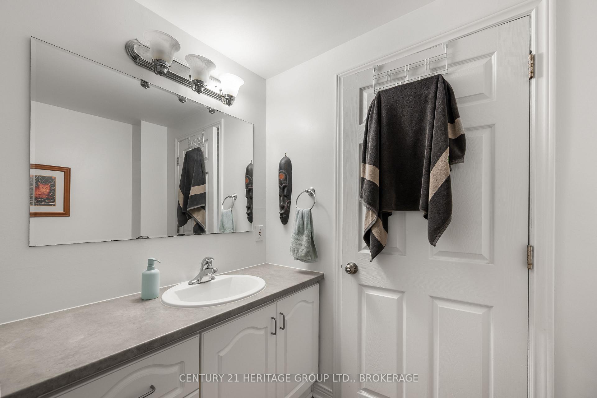 Photo 17 of 432 Barrie Street, Kingston, East of Sir John A. Blvd — HOMEH