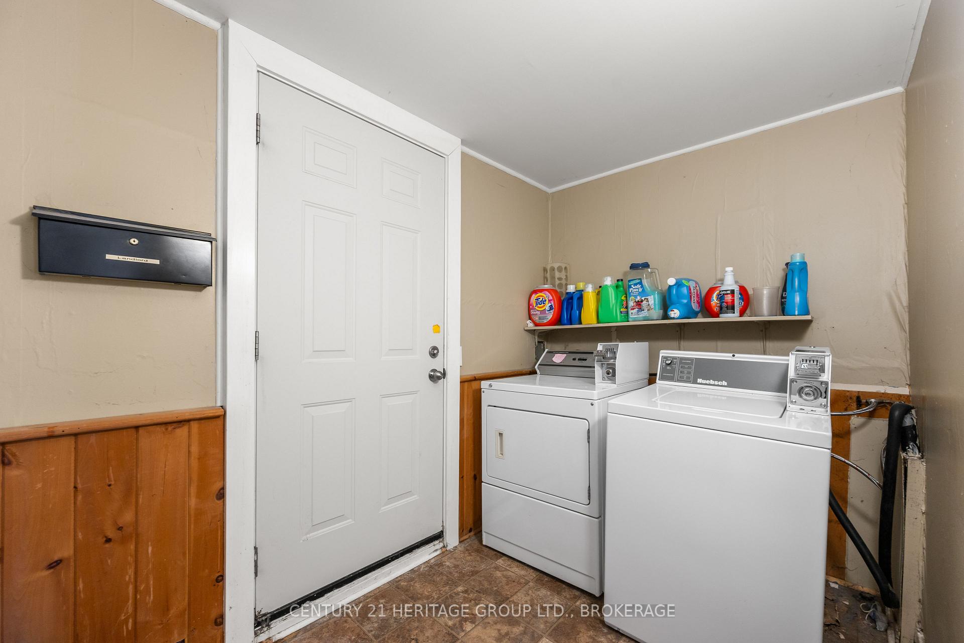 Photo 18 of 432 Barrie Street, Kingston, East of Sir John A. Blvd — HOMEH