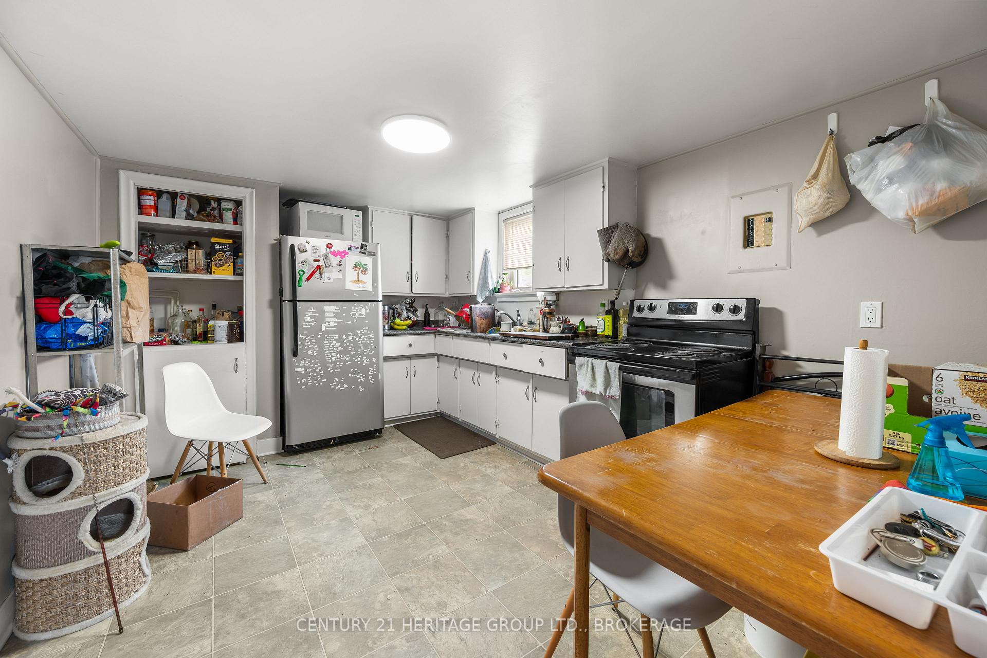 Photo 19 of 432 Barrie Street, Kingston, East of Sir John A. Blvd — HOMEH