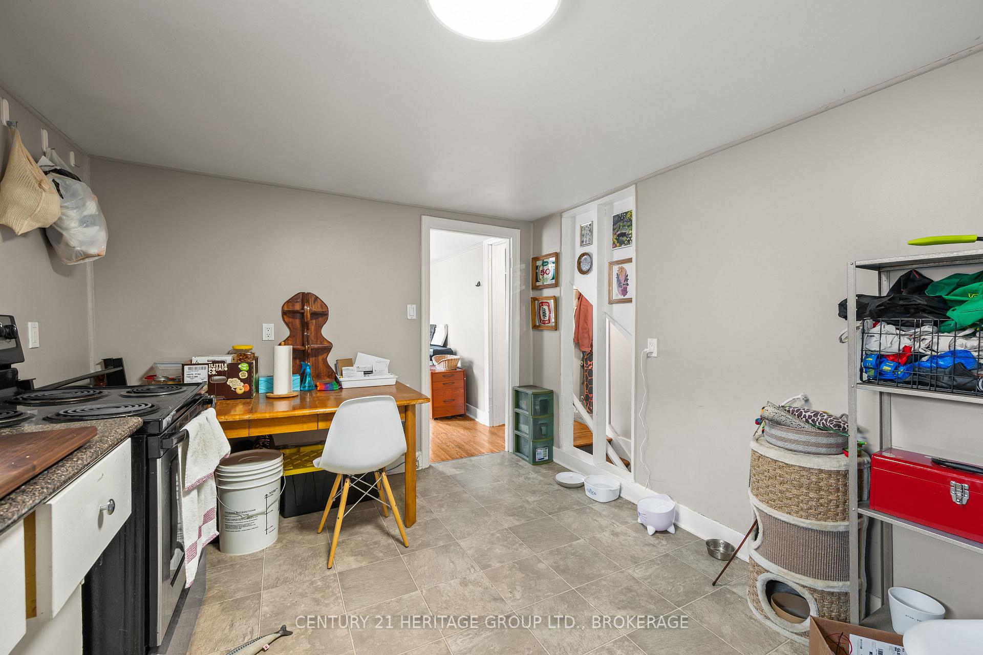 Photo 20 of 432 Barrie Street, Kingston, East of Sir John A. Blvd — HOMEH