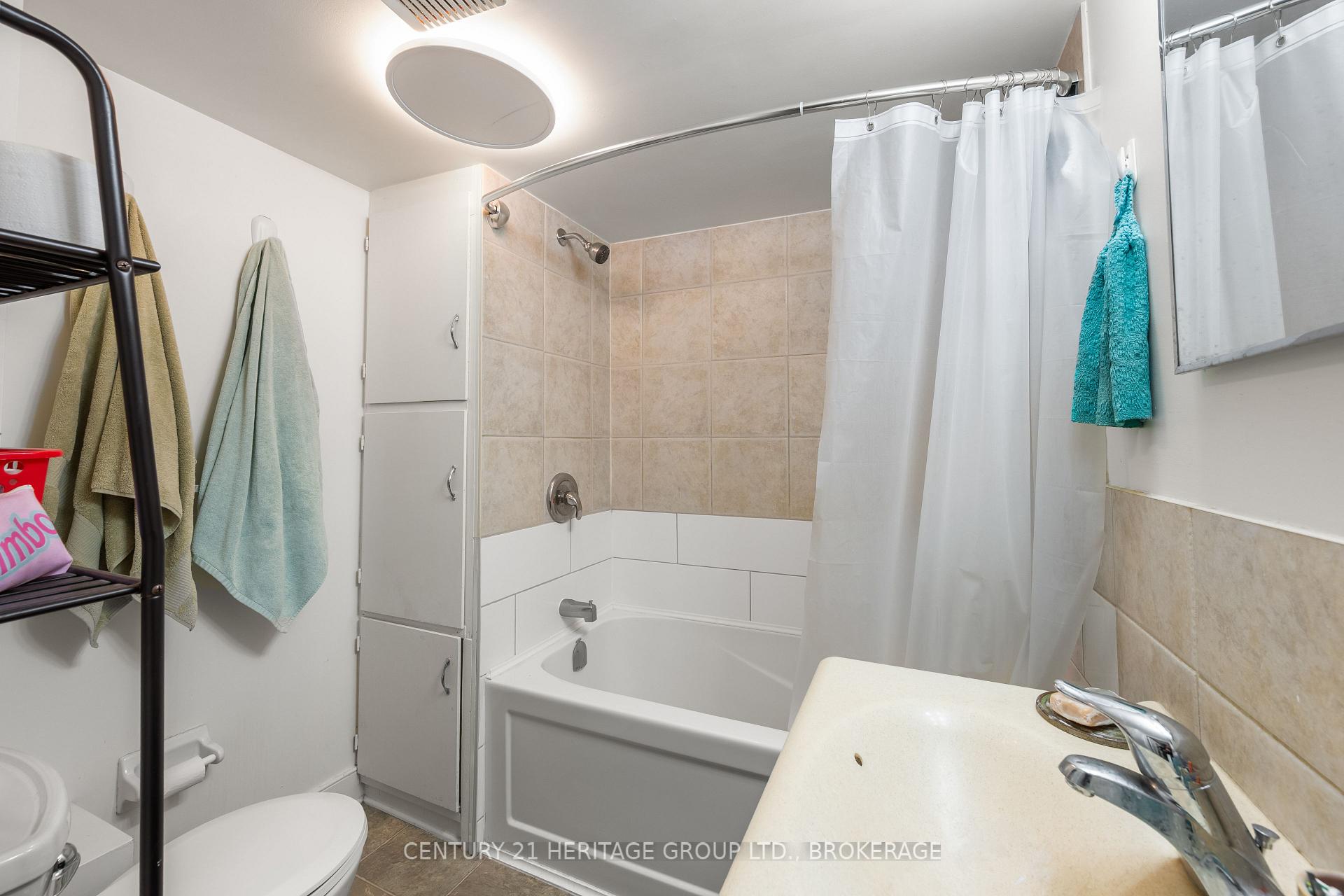 Photo 36 of 432 Barrie Street, Kingston, East of Sir John A. Blvd — HOMEH