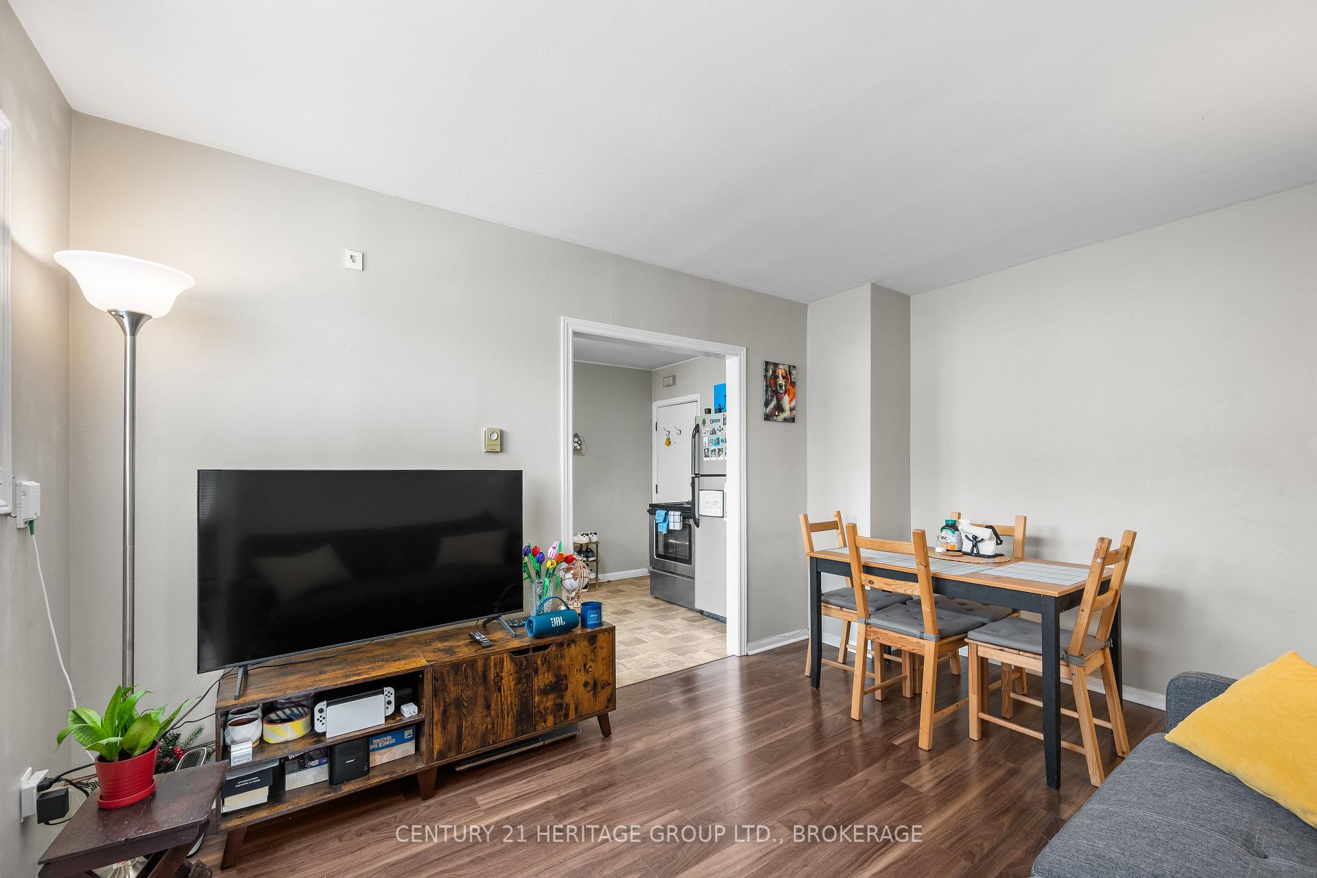 Photo 40 of 432 Barrie Street, Kingston, East of Sir John A. Blvd — HOMEH