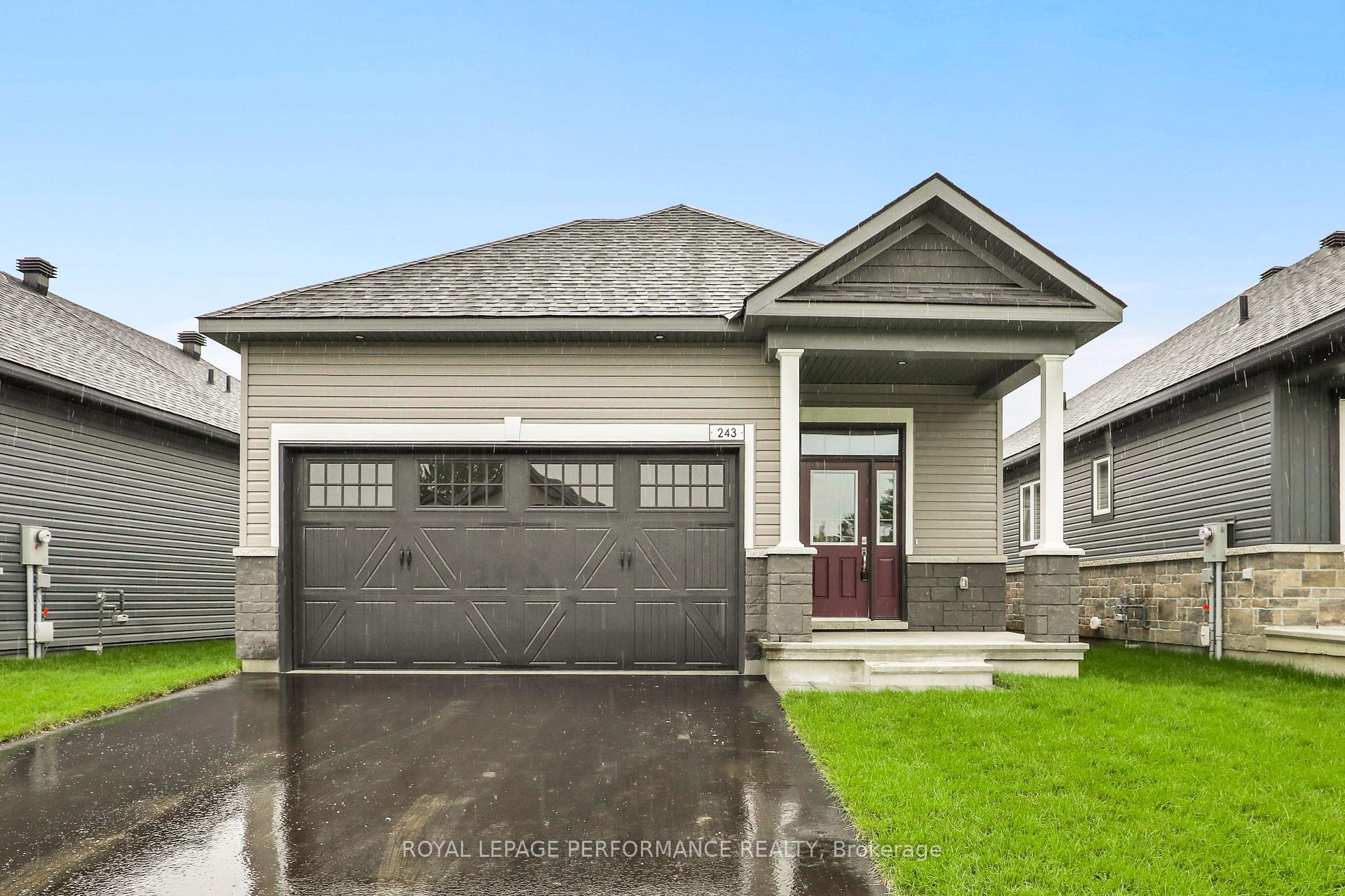 Photo 2 of 243 Hannam Bud Way, Ottawa, Riverside South/Gloucester Glen — HOMEH