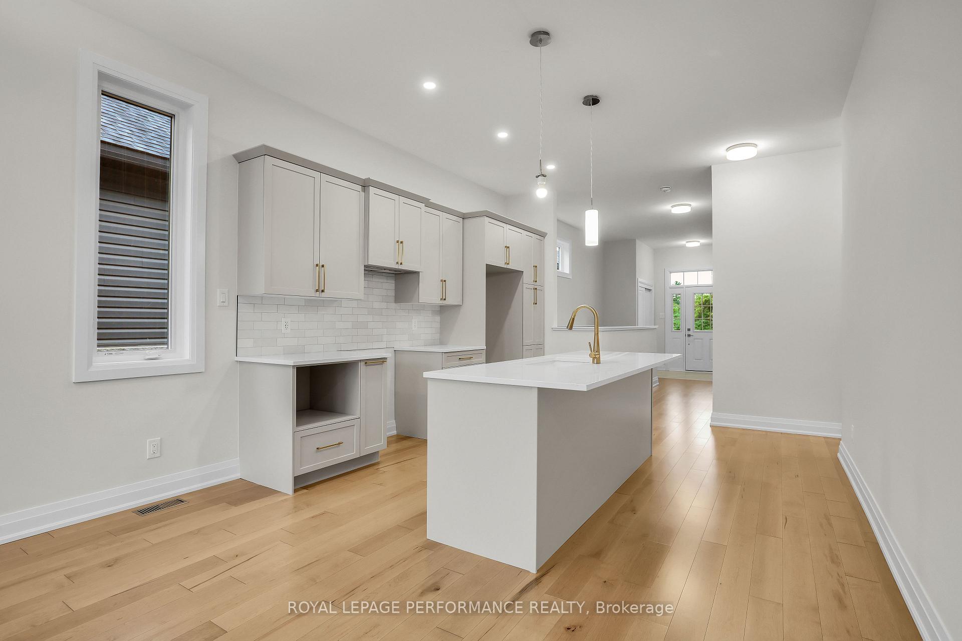 Photo 8 of 243 Hannam Bud Way, Ottawa, Riverside South/Gloucester Glen — HOMEH