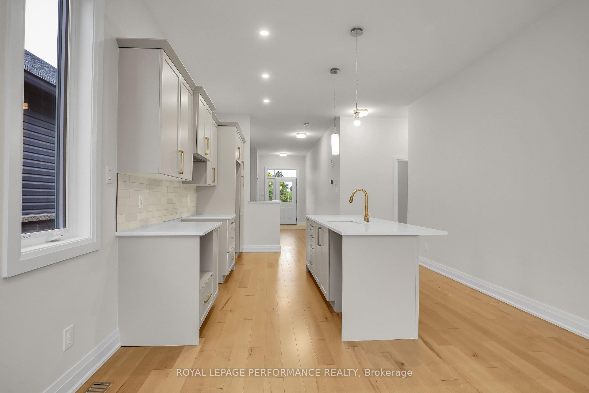 Photo 9 of 243 Hannam Bud Way, Ottawa, Riverside South/Gloucester Glen — HOMEH