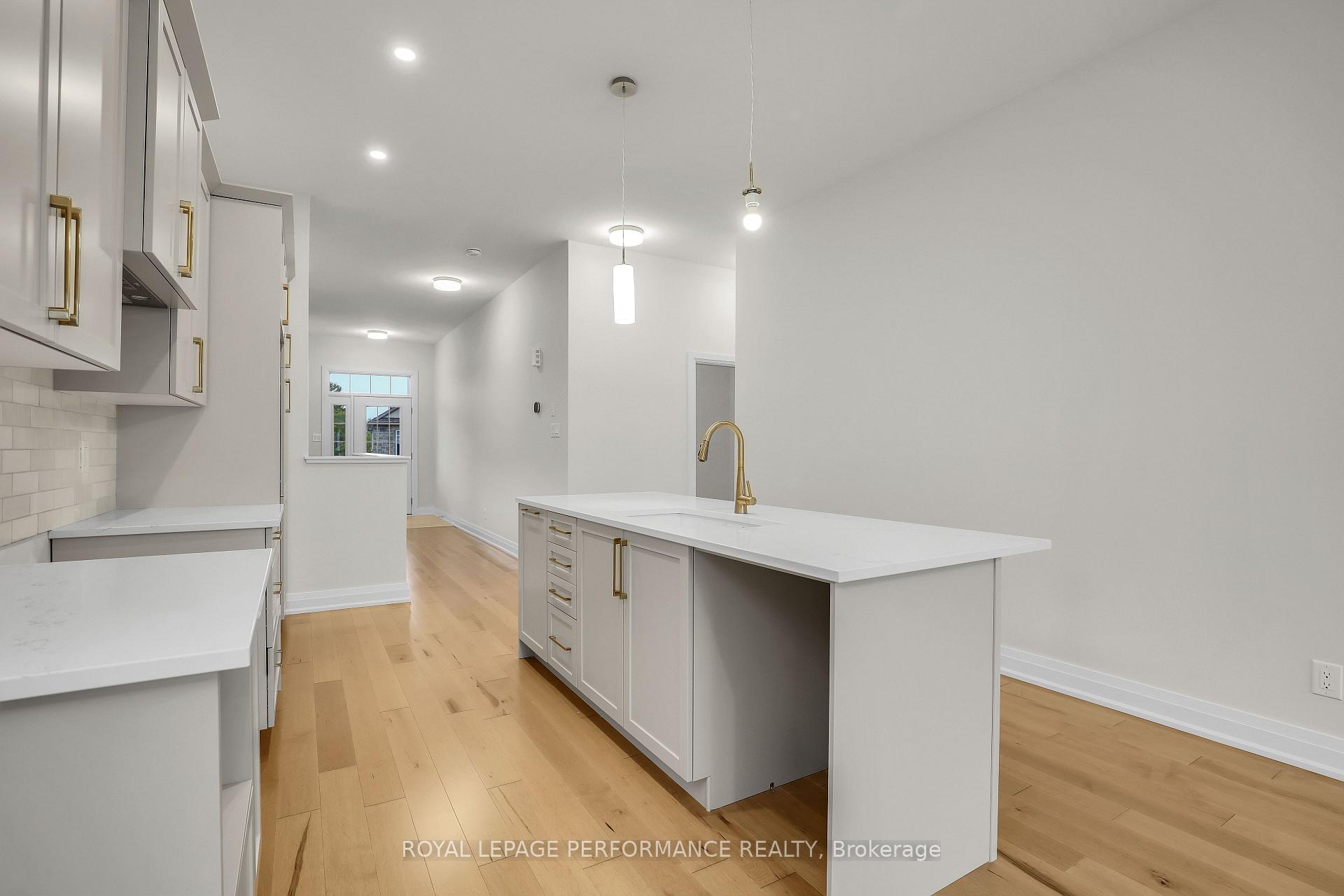 Photo 12 of 243 Hannam Bud Way, Ottawa, Riverside South/Gloucester Glen — HOMEH