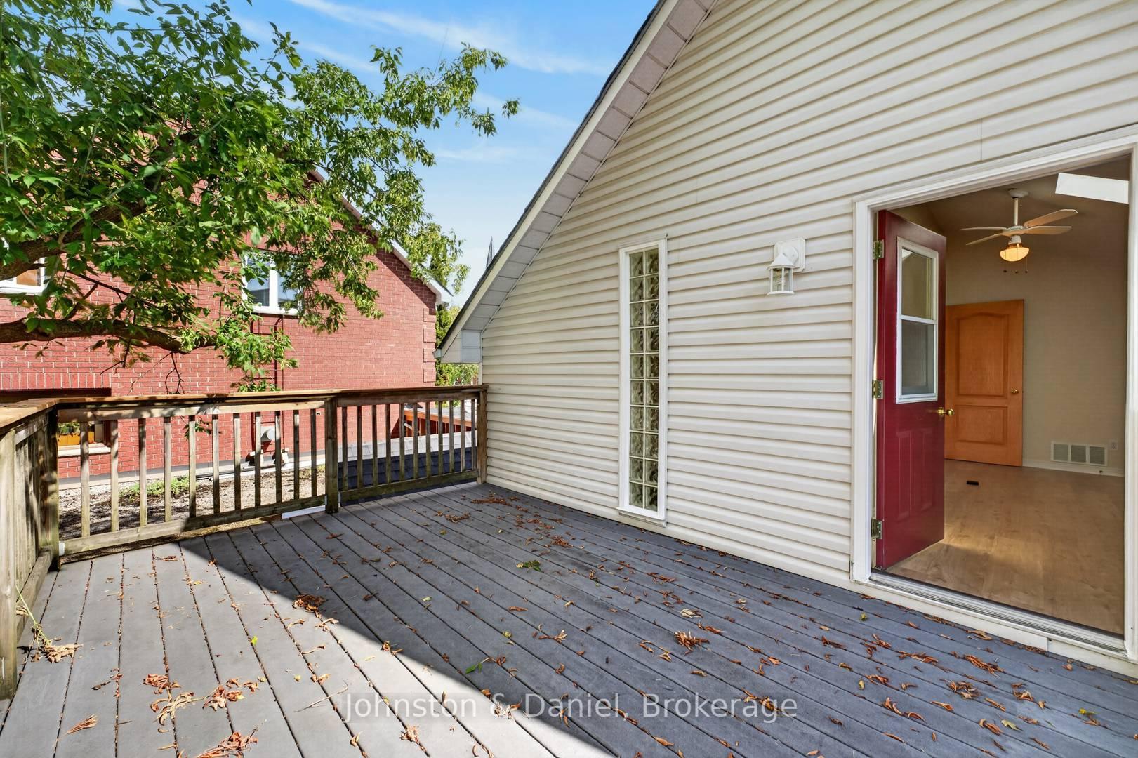 Photo 17 of 79 Albert Street N, Orillia — HOMEH