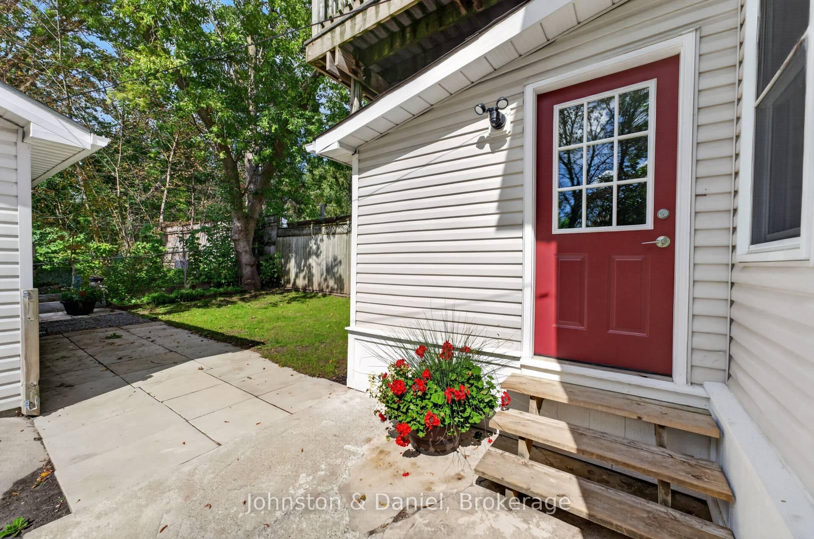 Photo 20 of 79 Albert Street N, Orillia — HOMEH