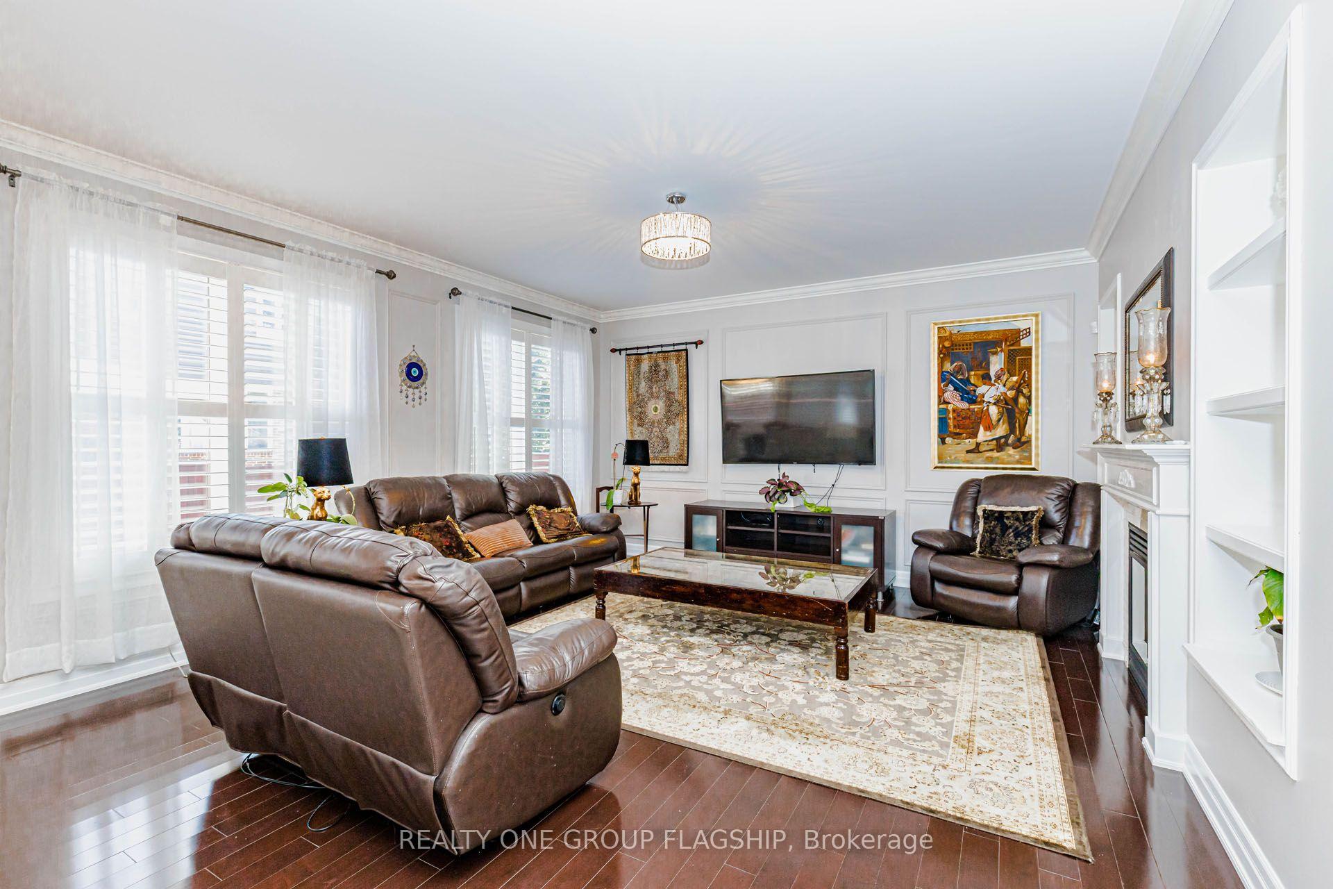 Photo 8 of 715 Casarin Crescent, Milton, Coates — HOMEH