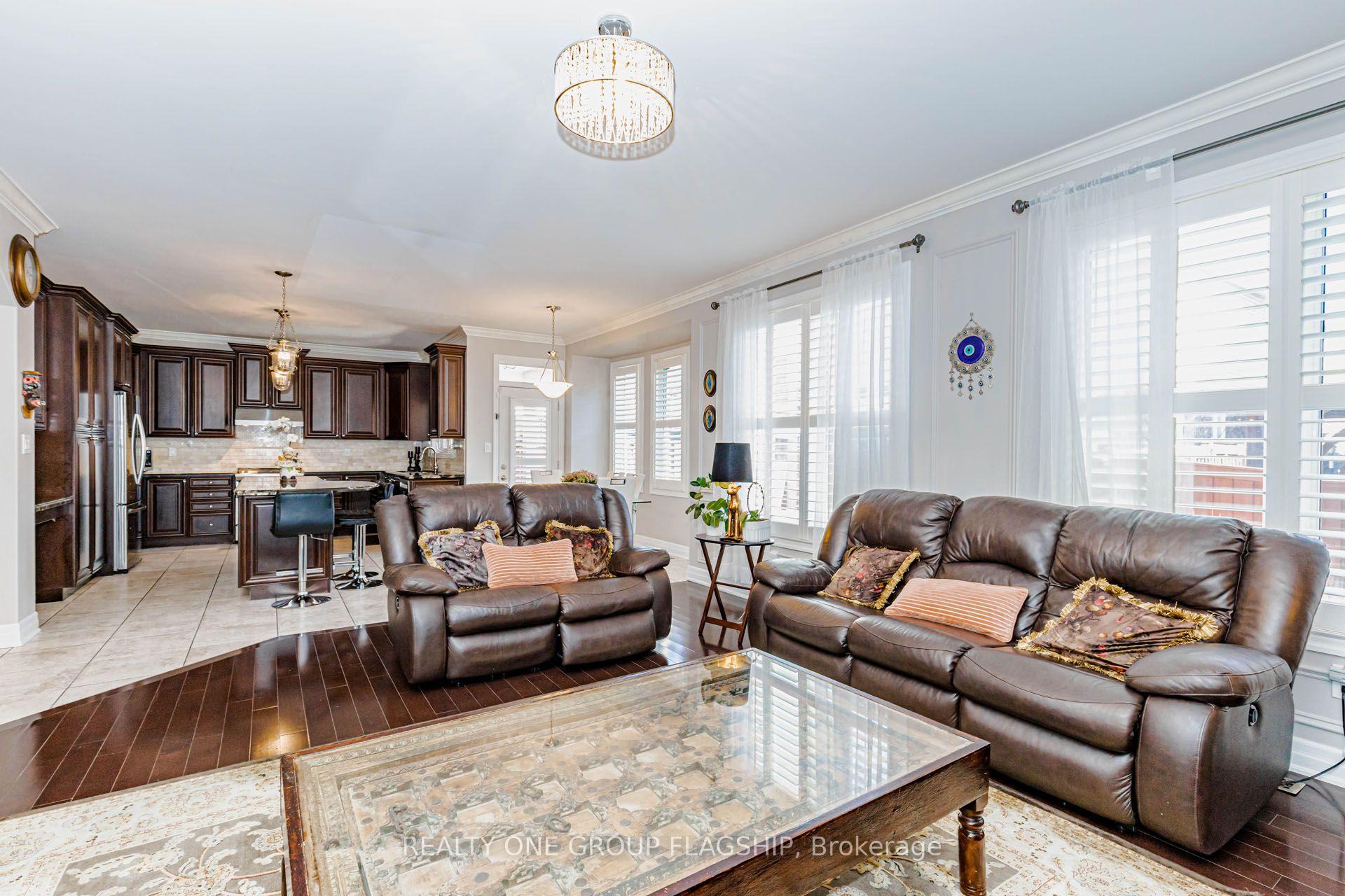 Photo 9 of 715 Casarin Crescent, Milton, Coates — HOMEH