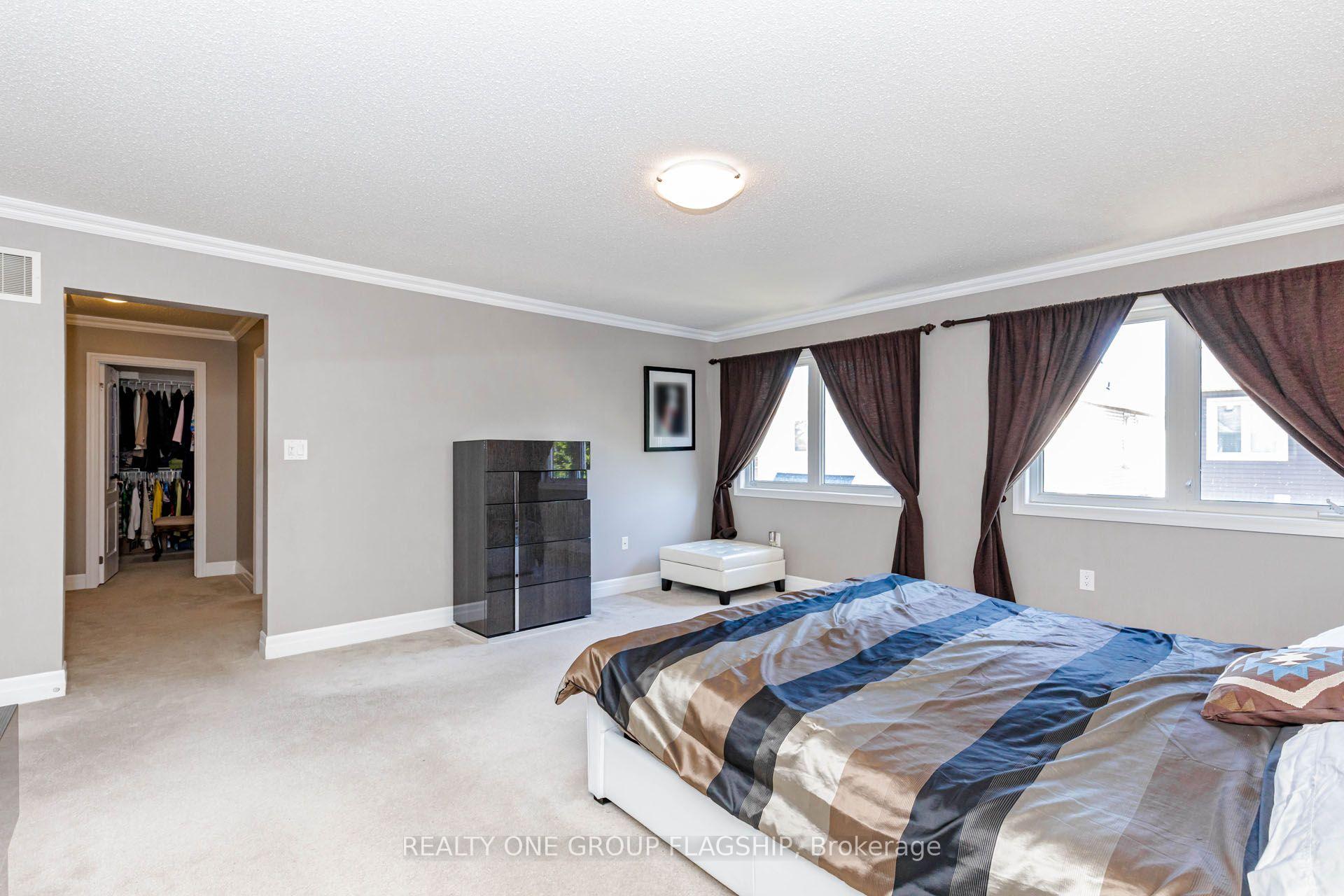 Photo 25 of 715 Casarin Crescent, Milton, Coates — HOMEH