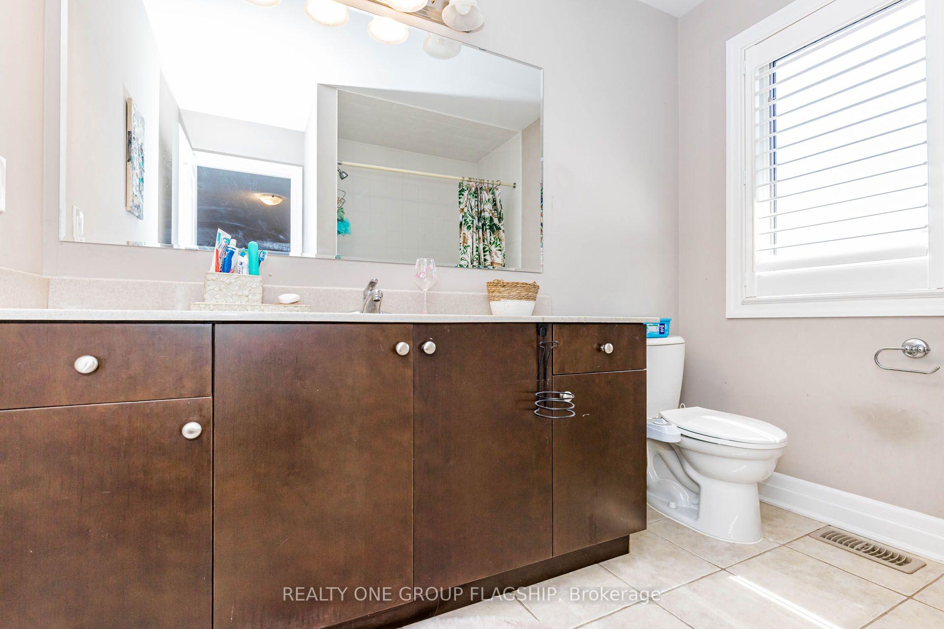 Photo 31 of 715 Casarin Crescent, Milton, Coates — HOMEH
