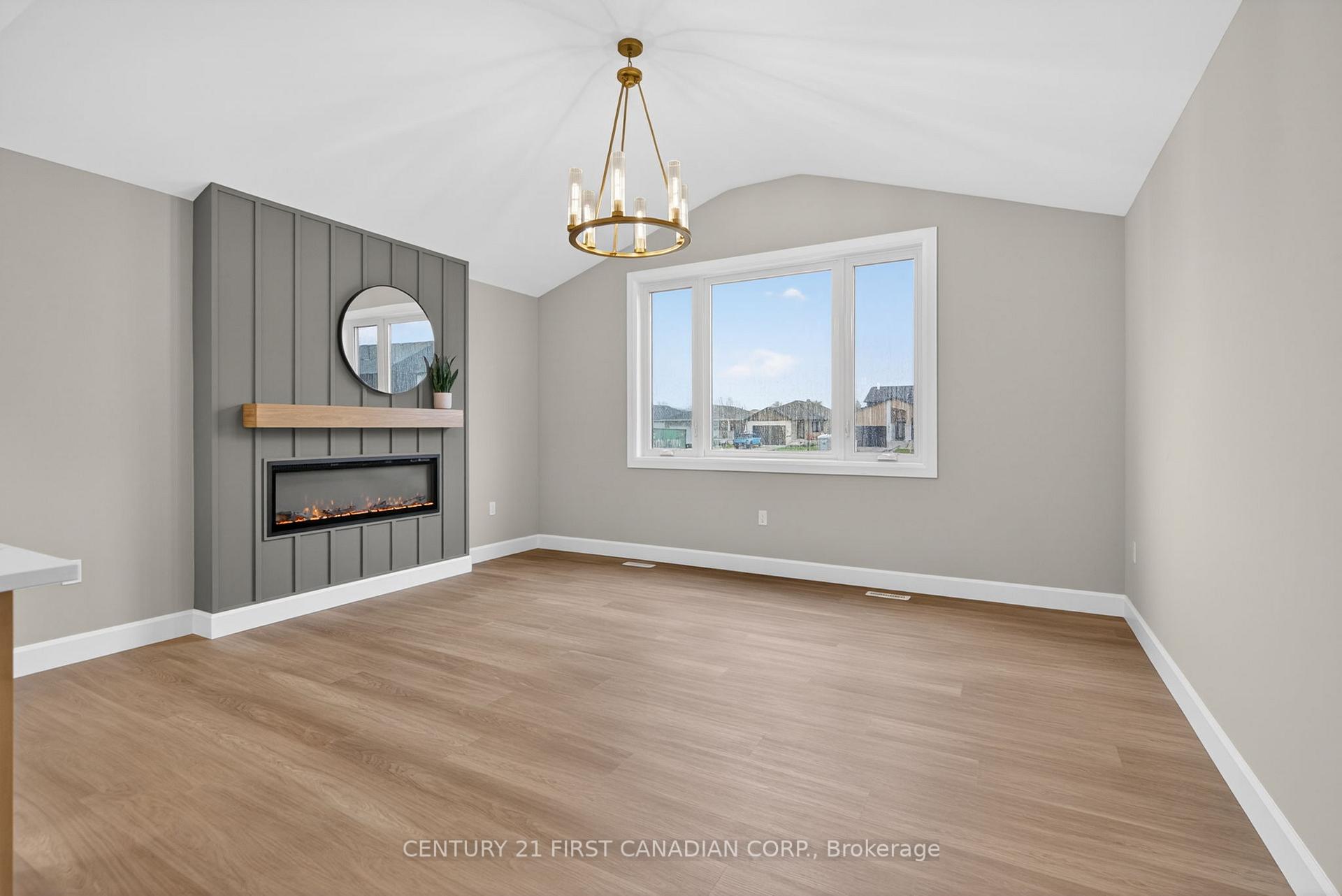 Photo 16 of 107 Sheldabren Street, North Middlesex, Ailsa Craig — HOMEH