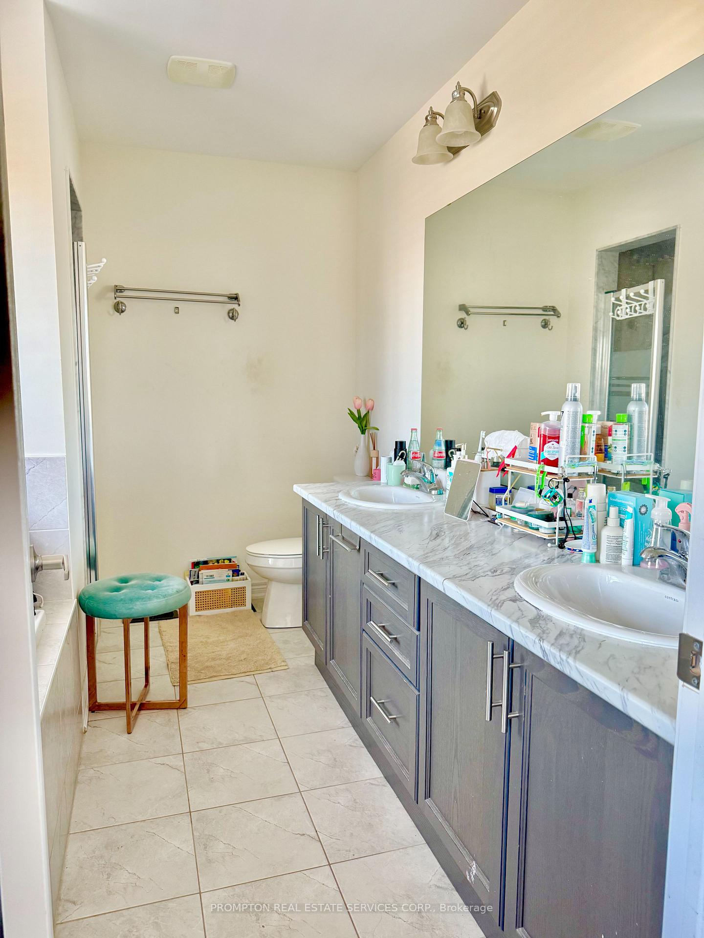 Photo 3 of Unit Master Bedroom, 33 Berryman Lane, Markham, Cornell — HOMEH