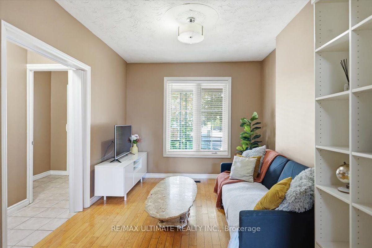 Photo 6 of 299 Delaware Avenue, Toronto, Dovercourt-Wallace Emerson-Junction — HOMEH