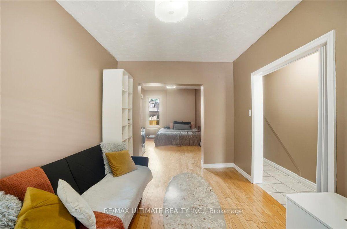 Photo 7 of 299 Delaware Avenue, Toronto, Dovercourt-Wallace Emerson-Junction — HOMEH