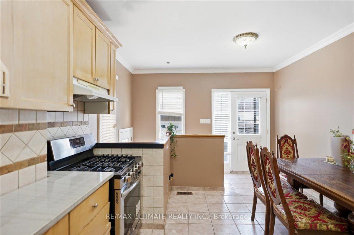 Photo 11 of 299 Delaware Avenue, Toronto, Dovercourt-Wallace Emerson-Junction — HOMEH