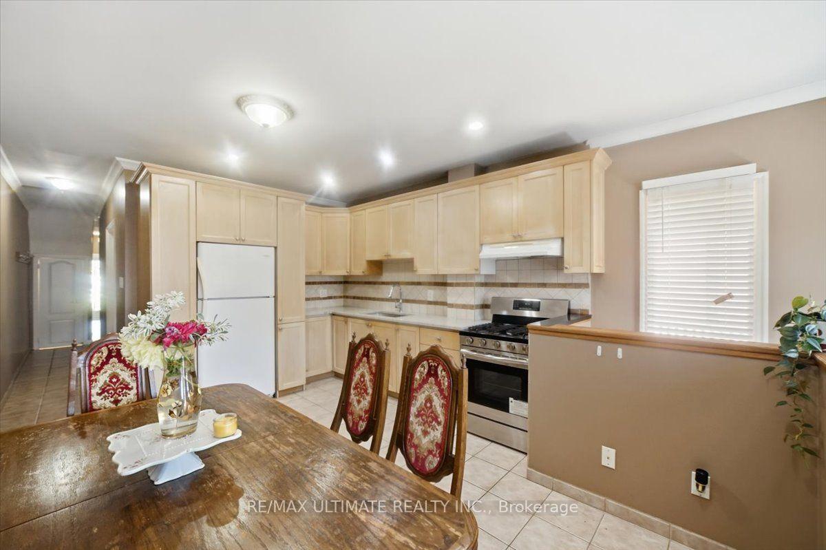 Photo 14 of 299 Delaware Avenue, Toronto, Dovercourt-Wallace Emerson-Junction — HOMEH