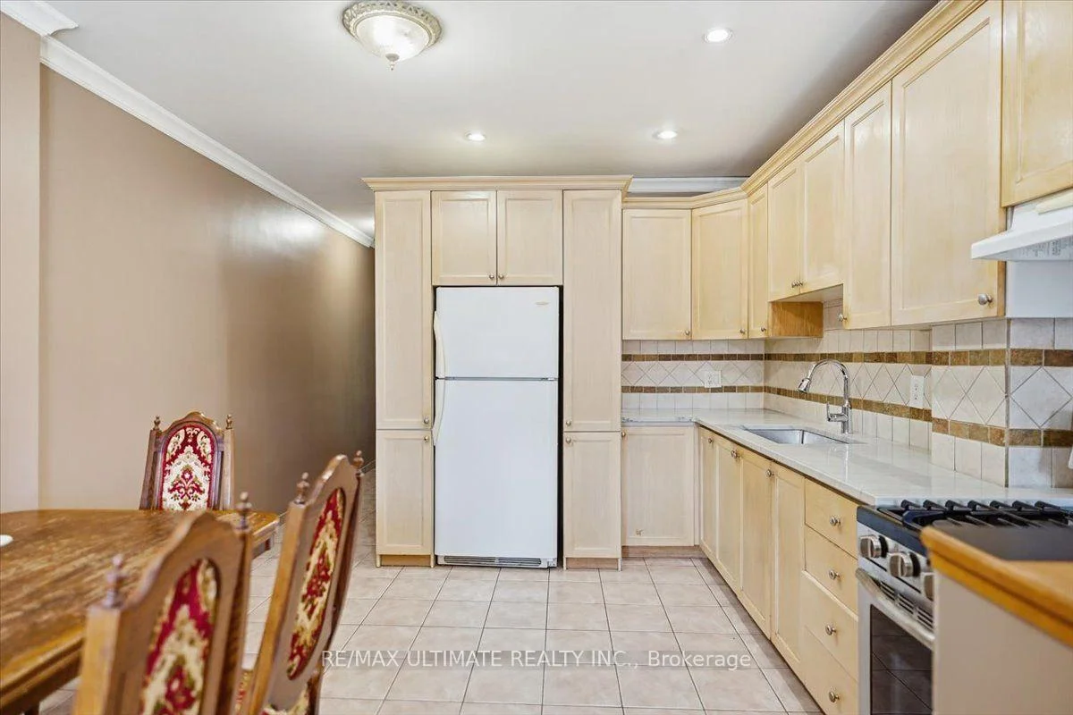 Photo 33 of 299 Delaware Avenue, Toronto, Dovercourt-Wallace Emerson-Junction — HOMEH