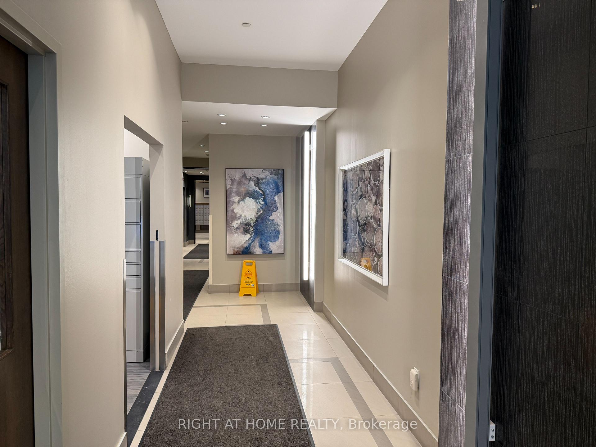 Photo 5 of 3975 Grand Park Drive, Mississauga, City Centre — HOMEH
