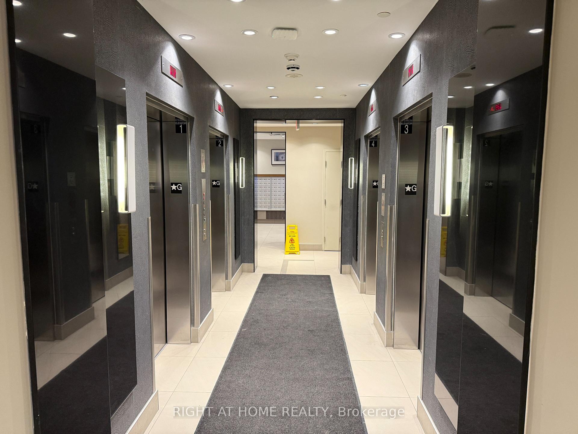 Photo 7 of 3975 Grand Park Drive, Mississauga, City Centre — HOMEH