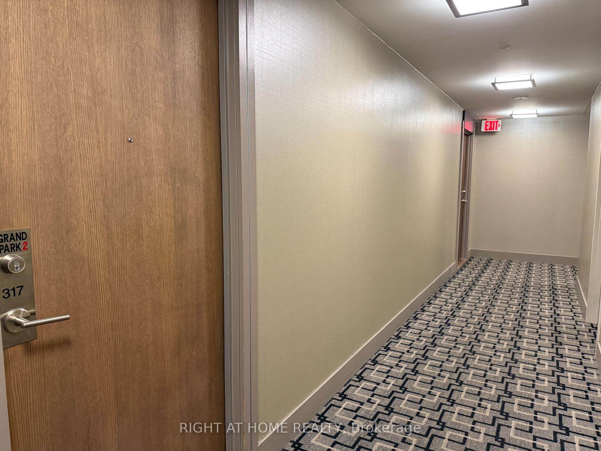 Photo 8 of 3975 Grand Park Drive, Mississauga, City Centre — HOMEH