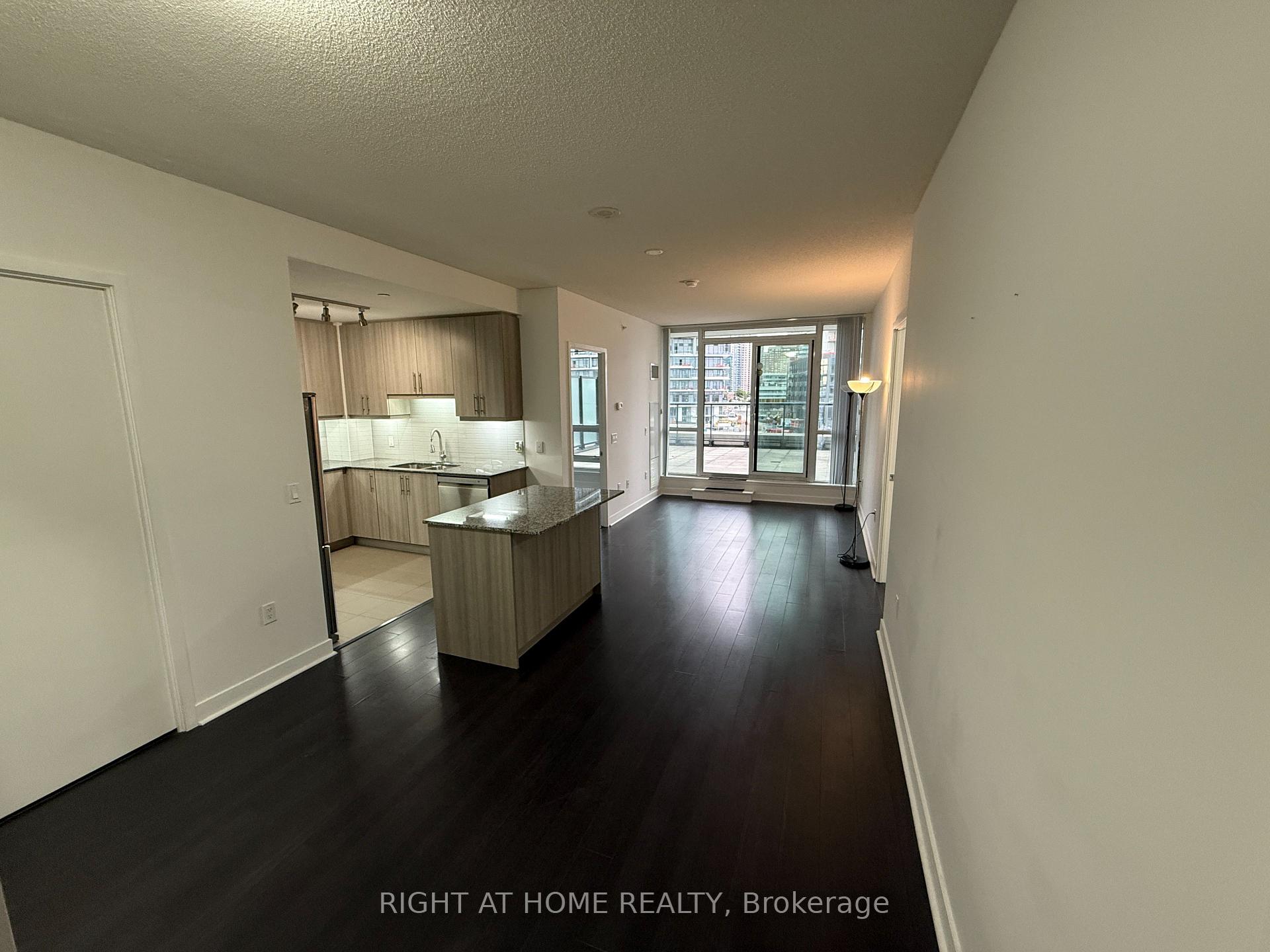 Photo 11 of 3975 Grand Park Drive, Mississauga, City Centre — HOMEH