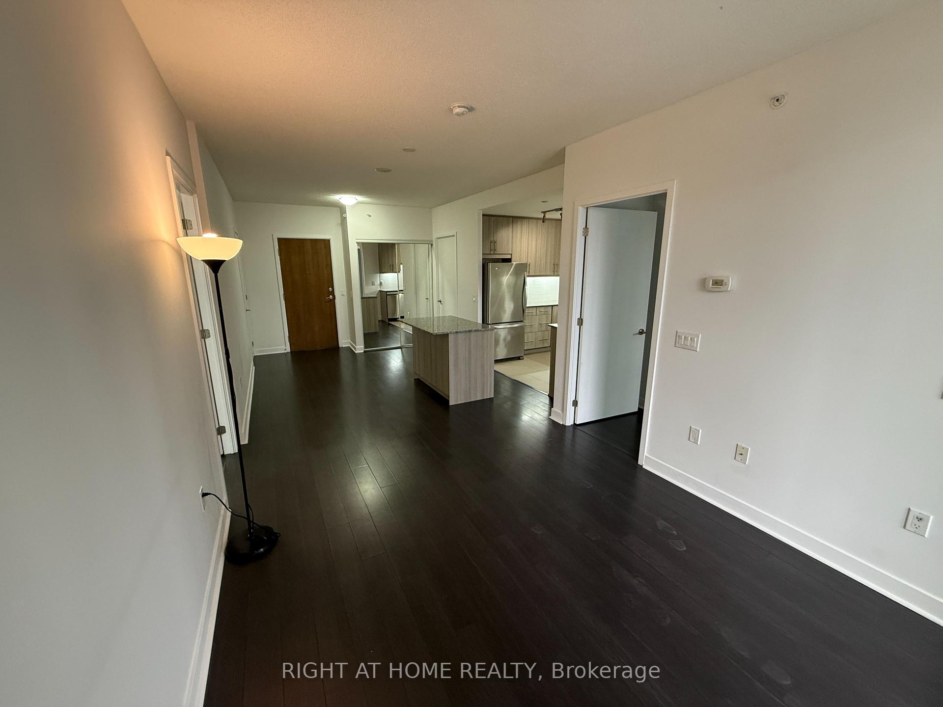 Photo 13 of 3975 Grand Park Drive, Mississauga, City Centre — HOMEH