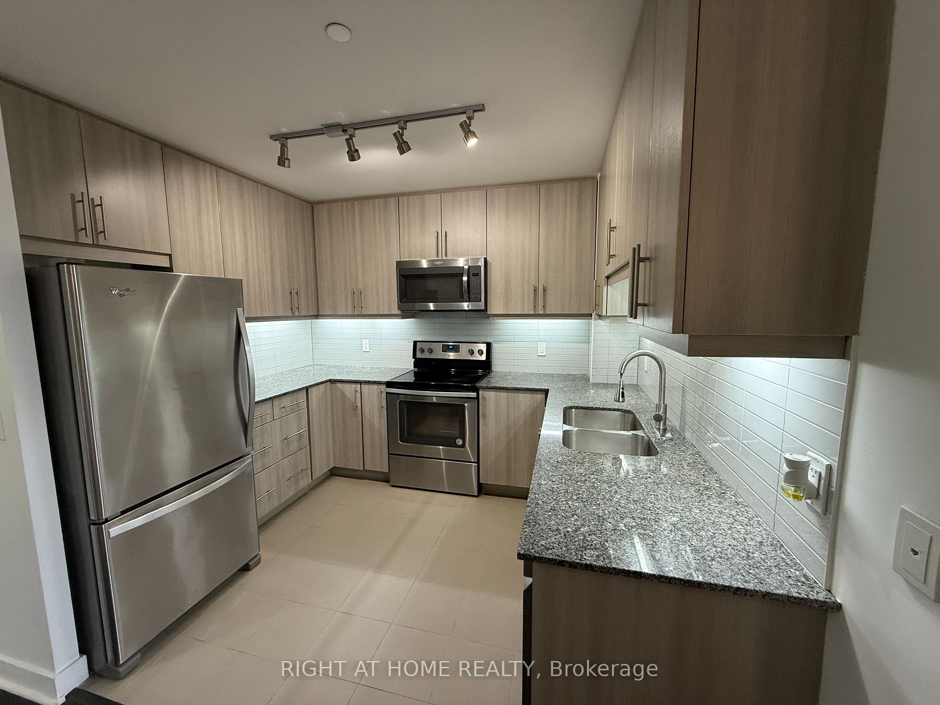 Photo 17 of 3975 Grand Park Drive, Mississauga, City Centre — HOMEH