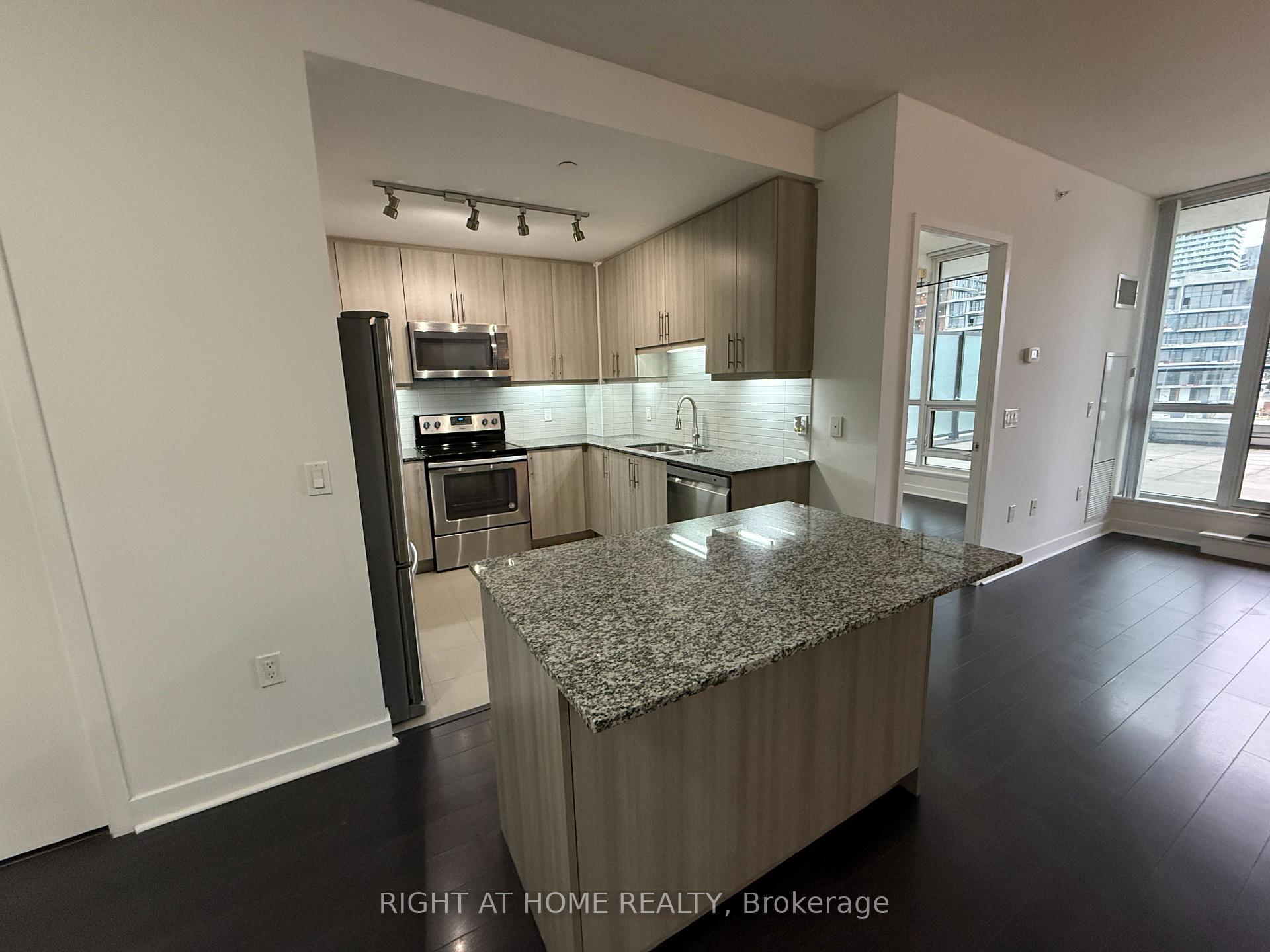 Photo 21 of 3975 Grand Park Drive, Mississauga, City Centre — HOMEH
