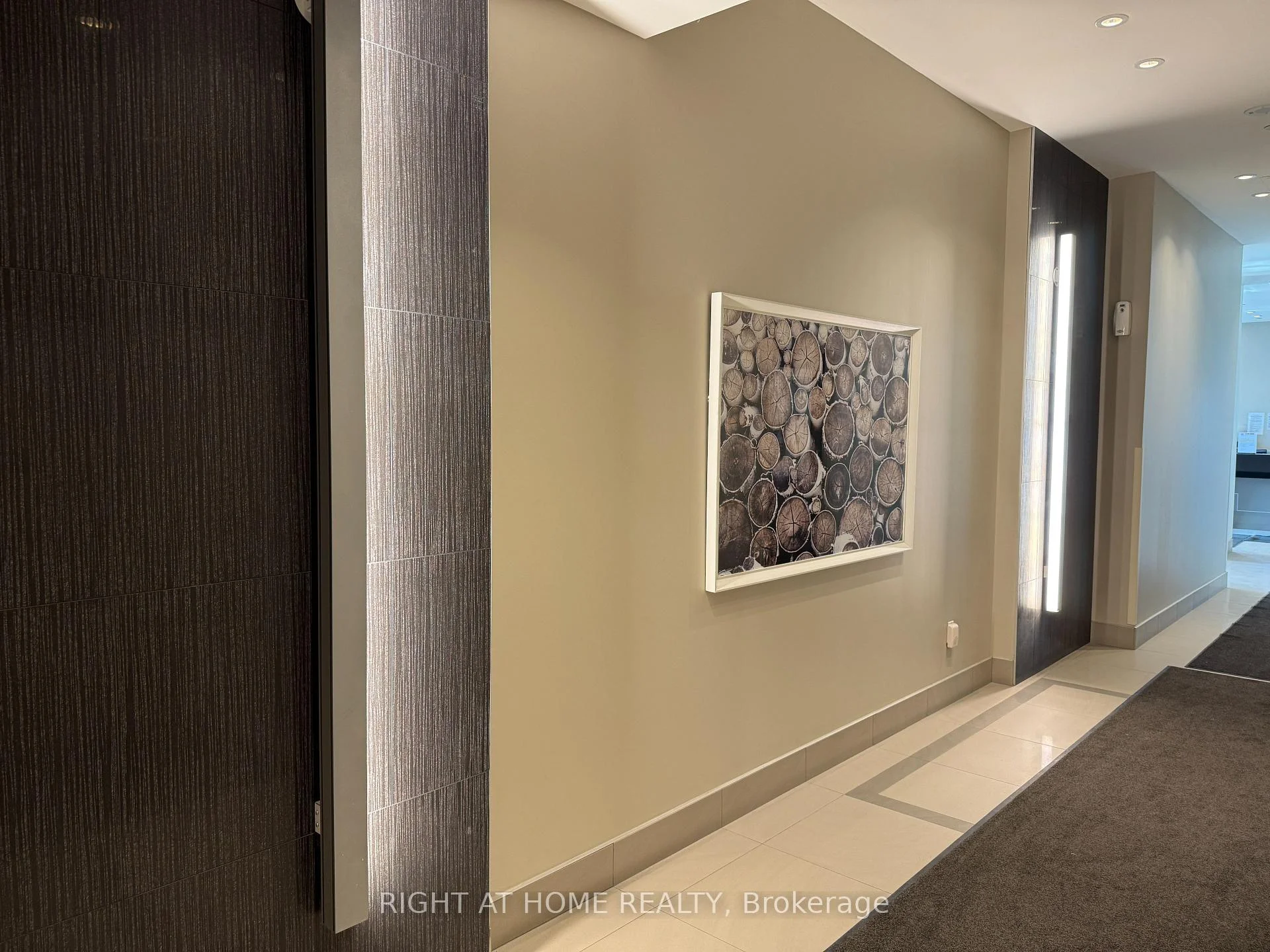 Photo 9 of 3975 Grand Park Drive, Mississauga, City Centre — HOMEH