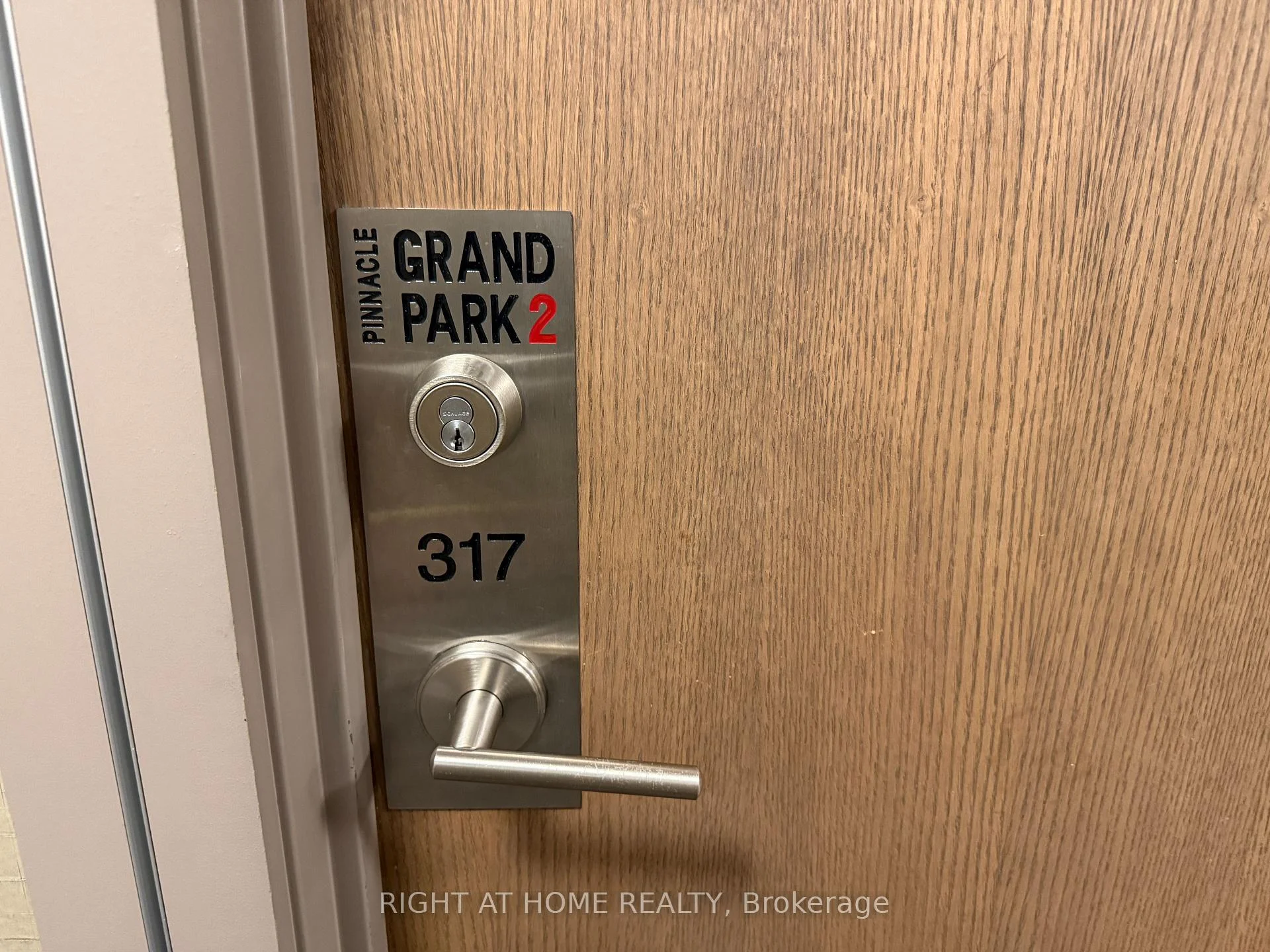 Photo 12 of 3975 Grand Park Drive, Mississauga, City Centre — HOMEH
