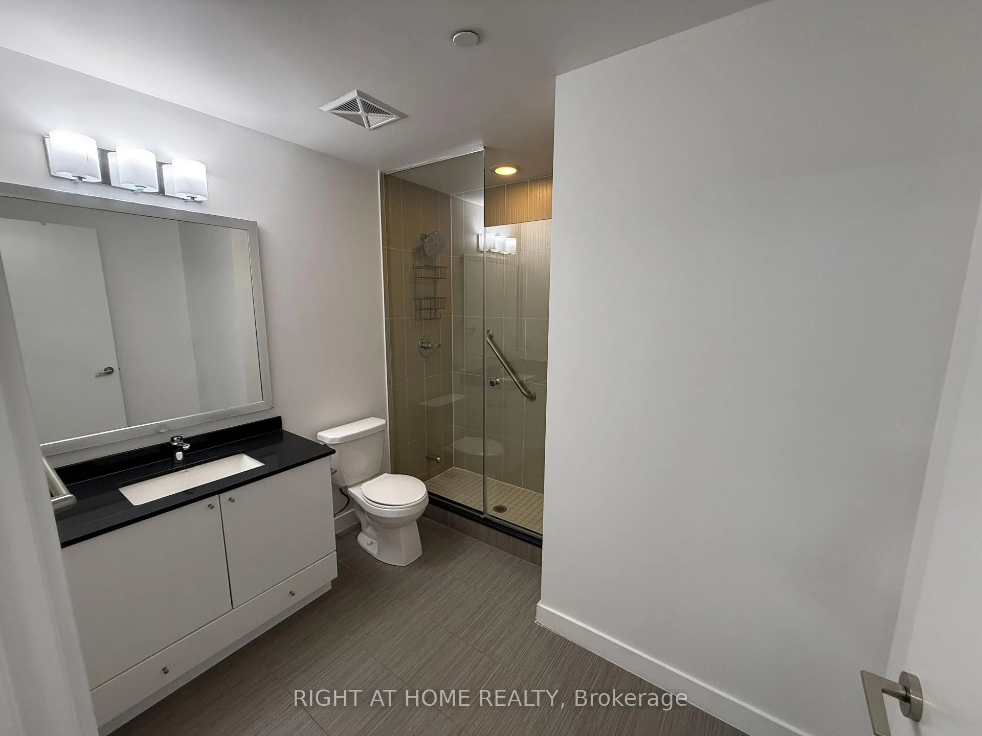 Photo 31 of 3975 Grand Park Drive, Mississauga, City Centre — HOMEH