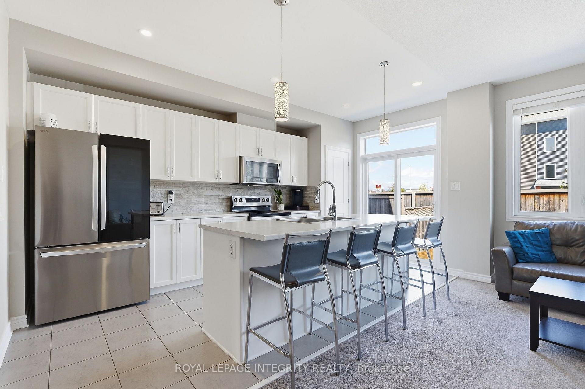 Photo 12 of 190 Yellowcress Way, Ottawa, Avalon West — HOMEH