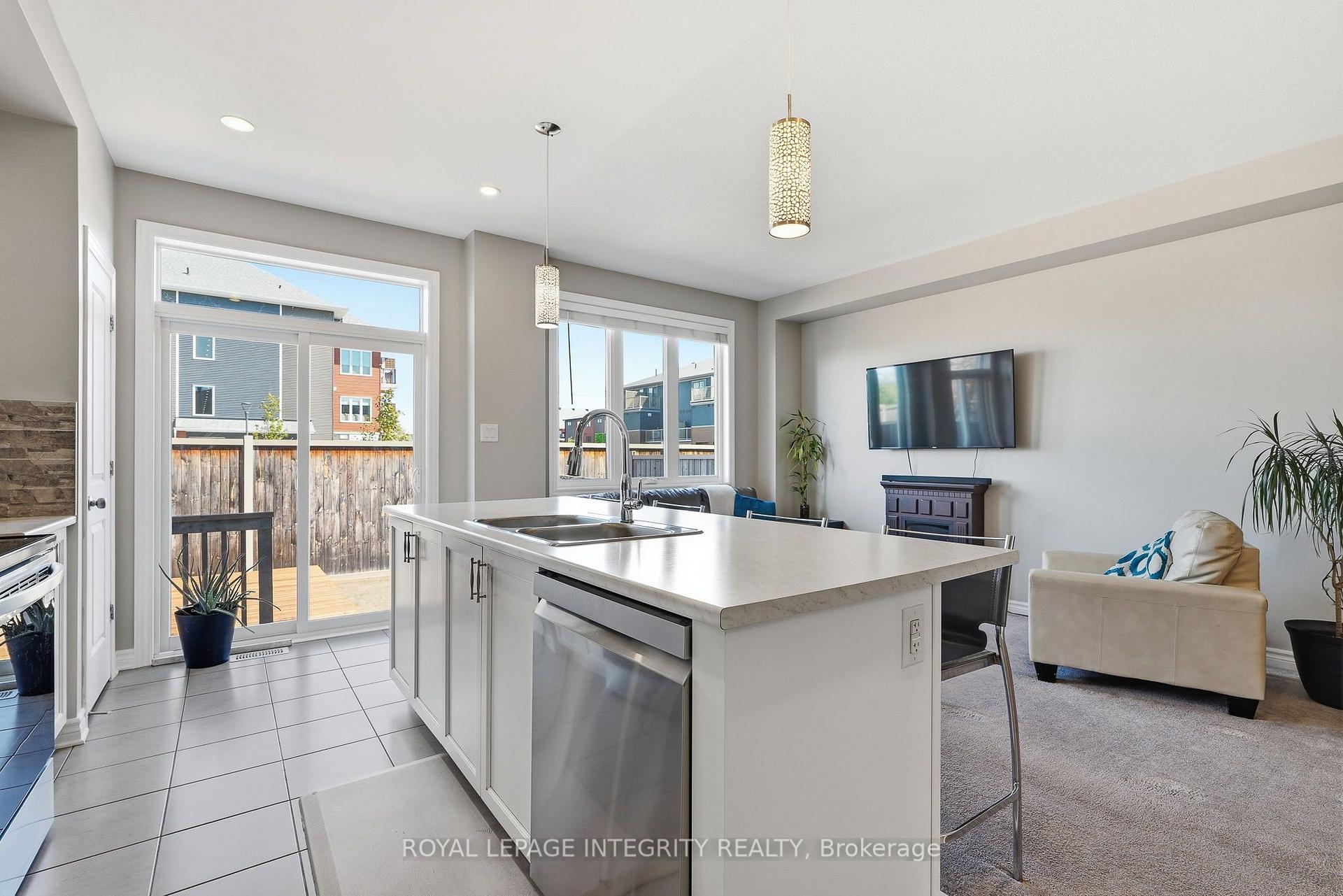 Photo 13 of 190 Yellowcress Way, Ottawa, Avalon West — HOMEH