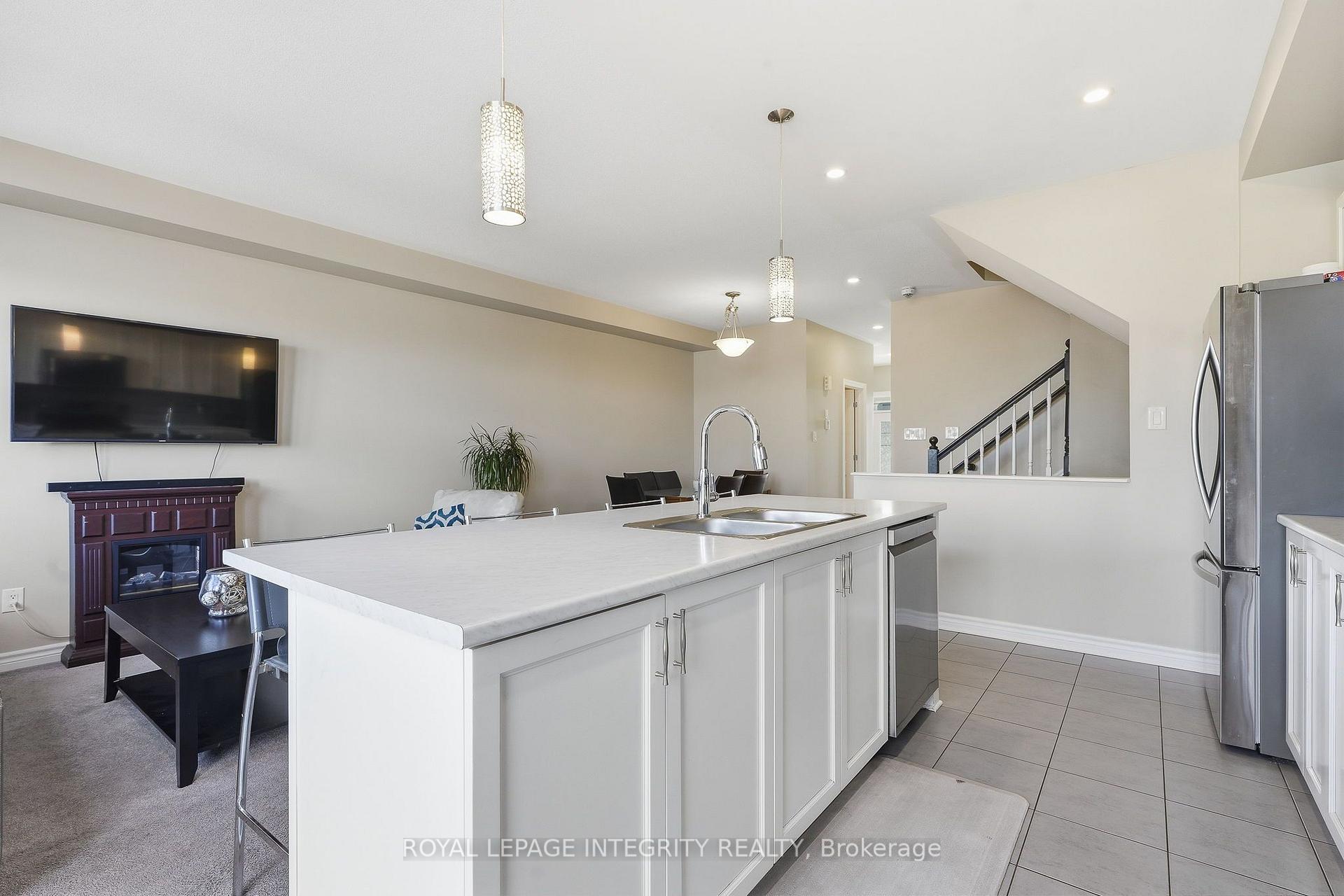 Photo 14 of 190 Yellowcress Way, Ottawa, Avalon West — HOMEH