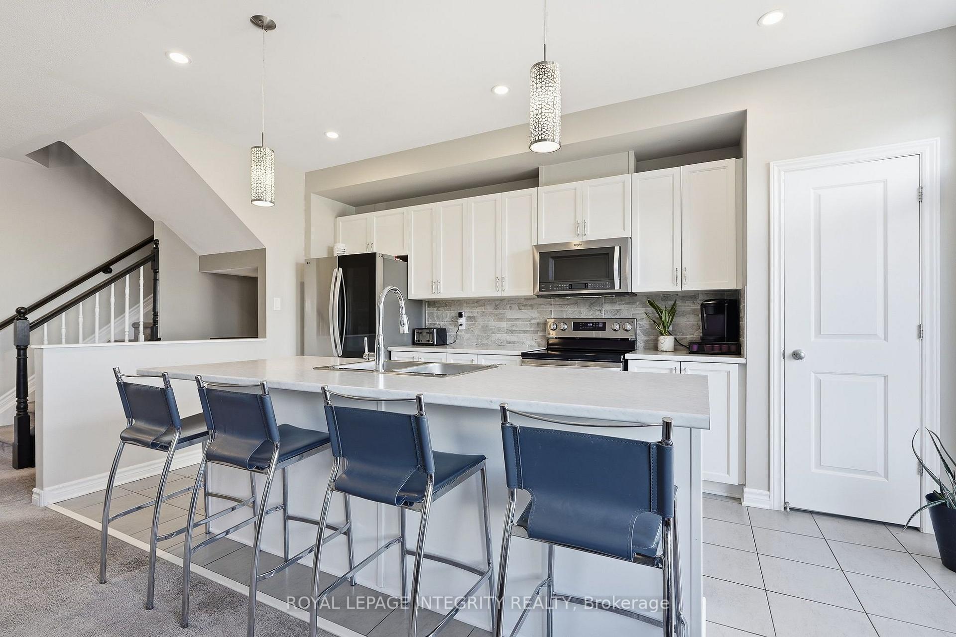 Photo 15 of 190 Yellowcress Way, Ottawa, Avalon West — HOMEH