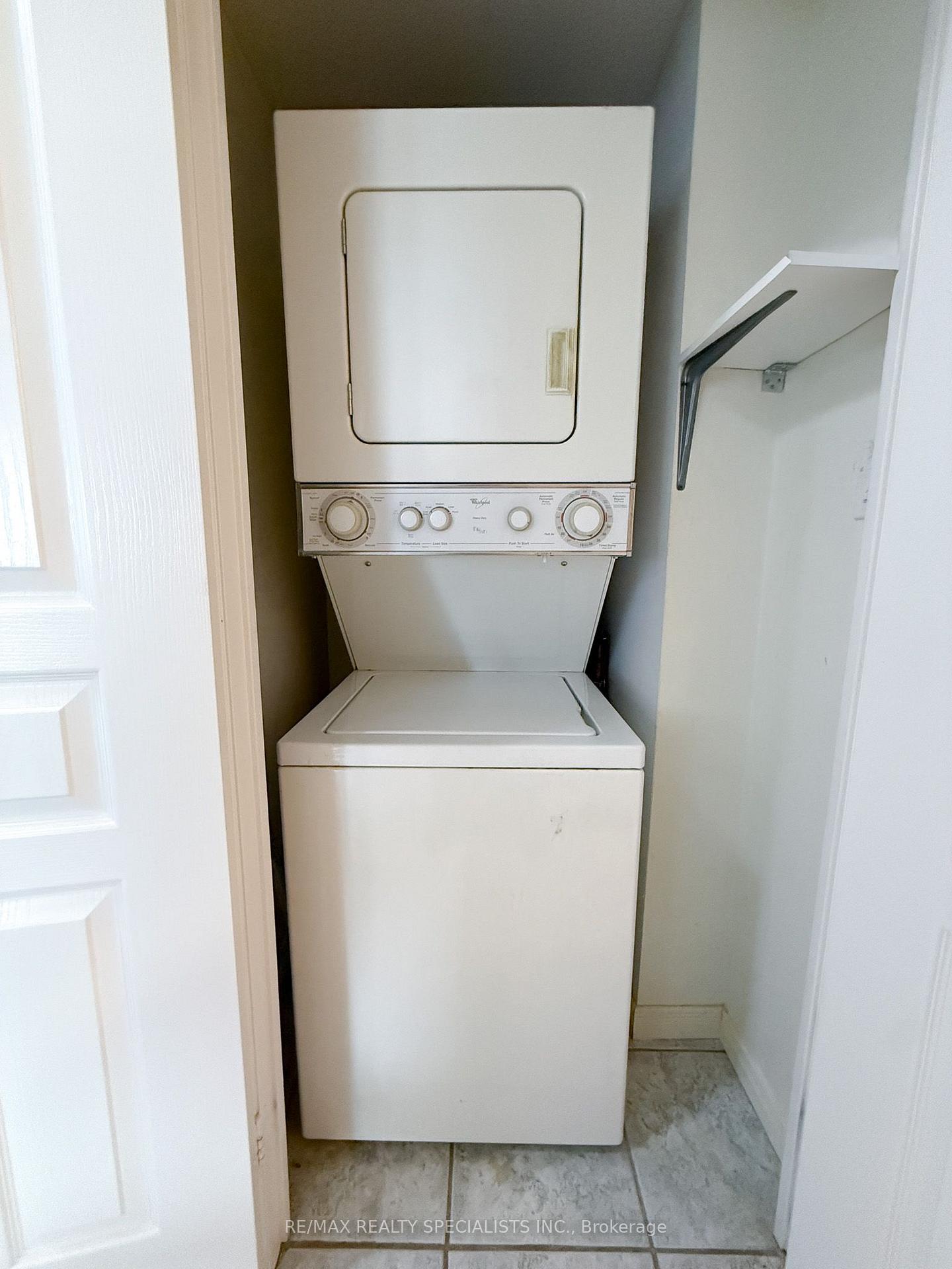 Photo 15 of Unit 403, 300 Ray Lawson Boulevard, Brampton, Fletcher's Creek South — HOMEH