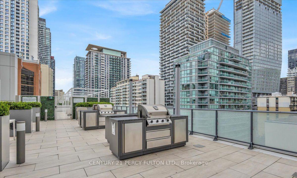 Photo 7 of Unit 4207, 161 Roehampton Avenue, Toronto, Mount Pleasant West — HOMEH