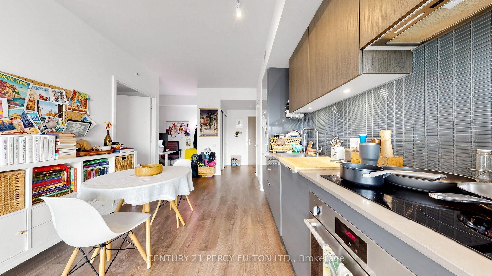 Photo 13 of Unit 4207, 161 Roehampton Avenue, Toronto, Mount Pleasant West — HOMEH