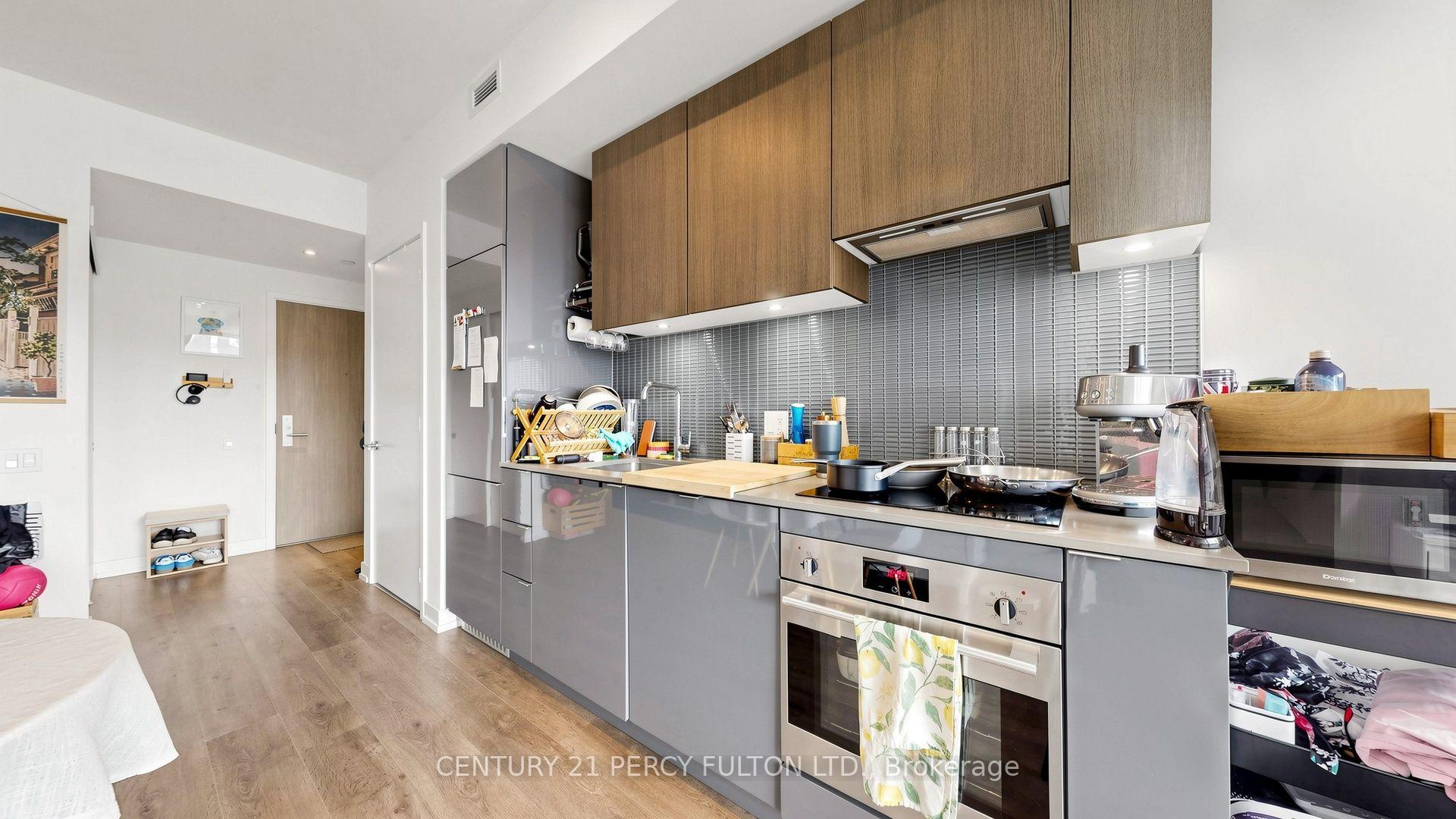 Photo 14 of Unit 4207, 161 Roehampton Avenue, Toronto, Mount Pleasant West — HOMEH
